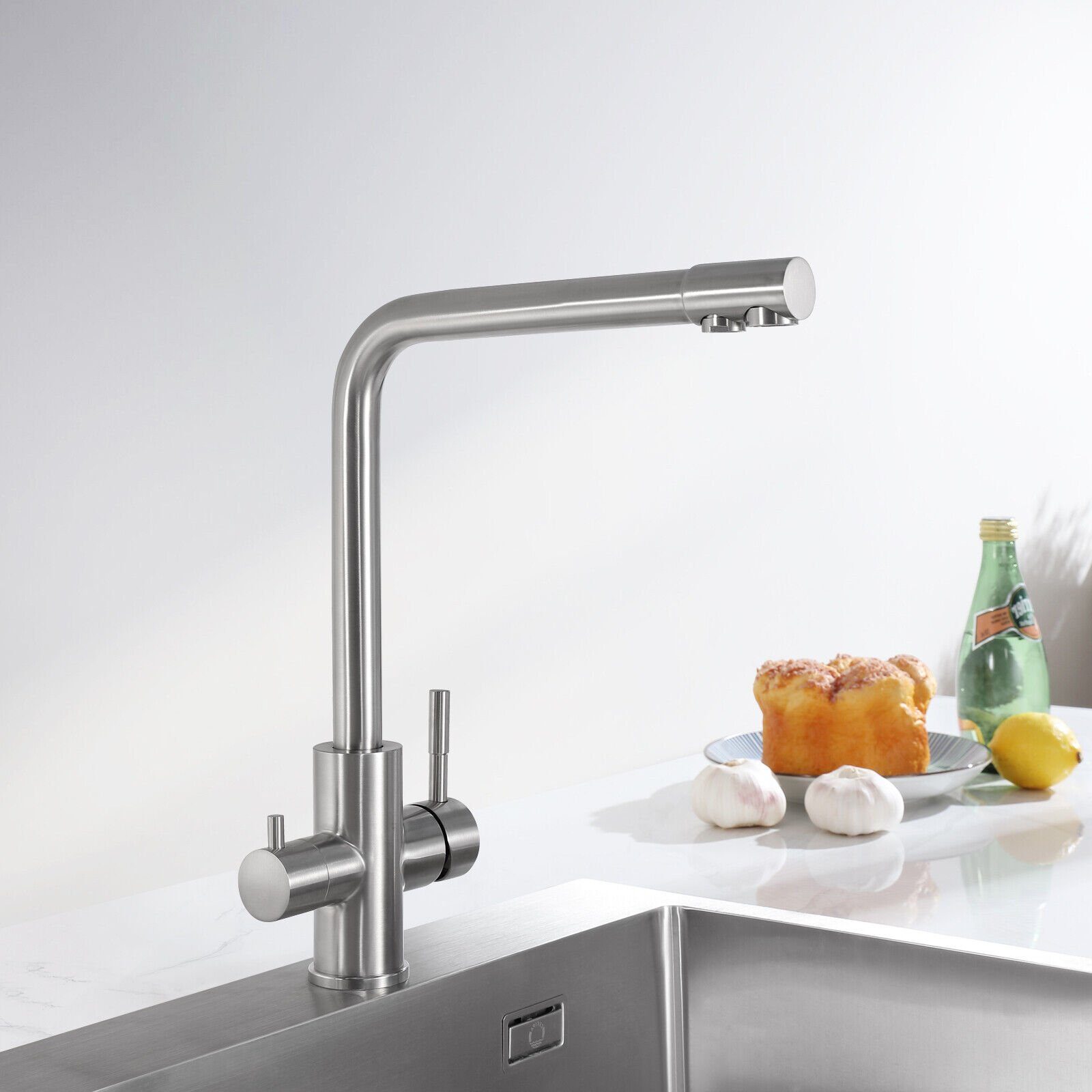 CECIPA Küchenarmatur 3 in 1 Wasserhahn Küchenarmatur Edelstahl 360° Schwenkbar Silber (Einhand-Waschtischarmatur, 1-St., Kann an Wasseraufbereitungsgeräte angeschlossen werden) Ventilkern aus Keramik