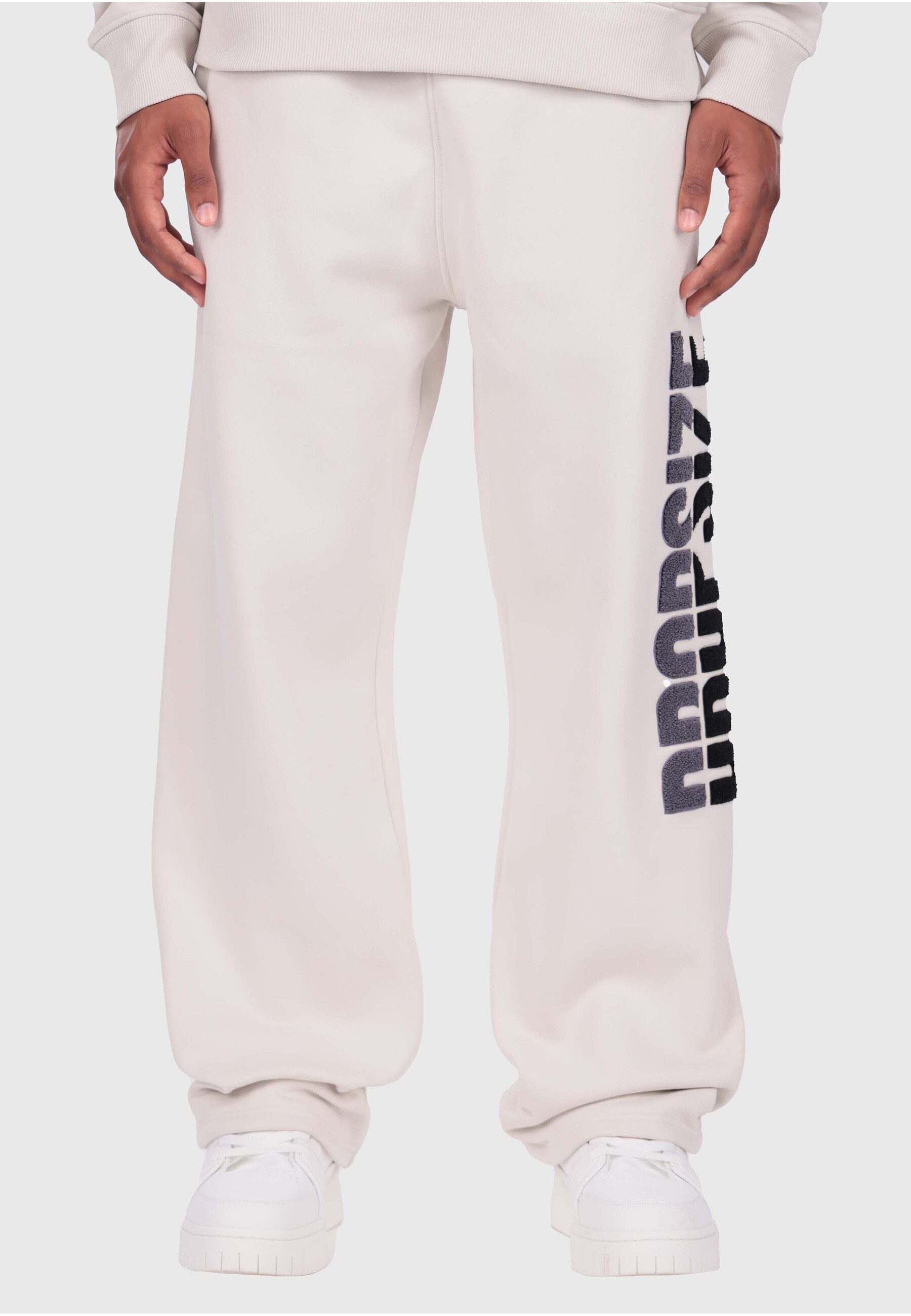 Dropsize Jogginghose Dropsize SPLIT FROTTEE EMBO SWEATPANT (1-tlg)