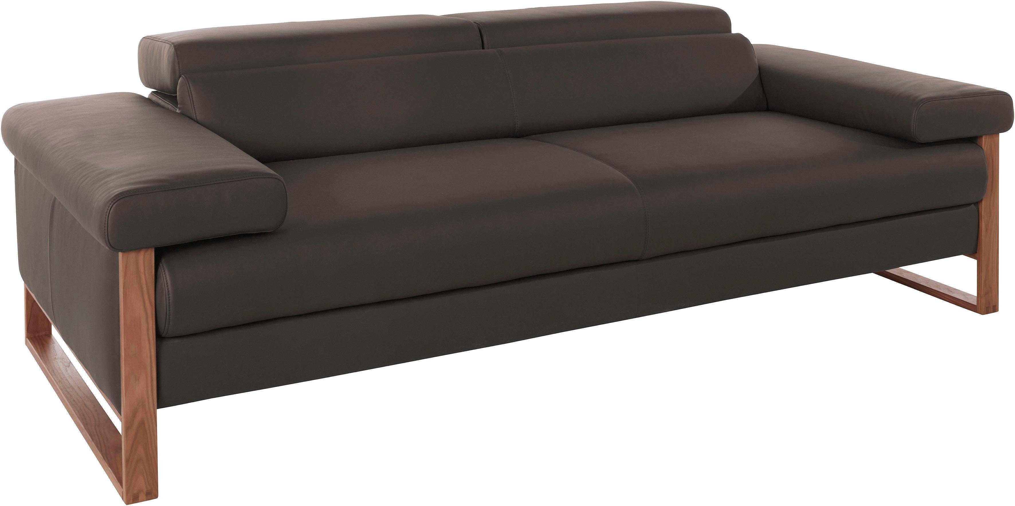 W.SCHILLIG 2,5-Sitzer finn, German Design Award 2016, Fußgestell Nussbaum natur, Breite 230 cm