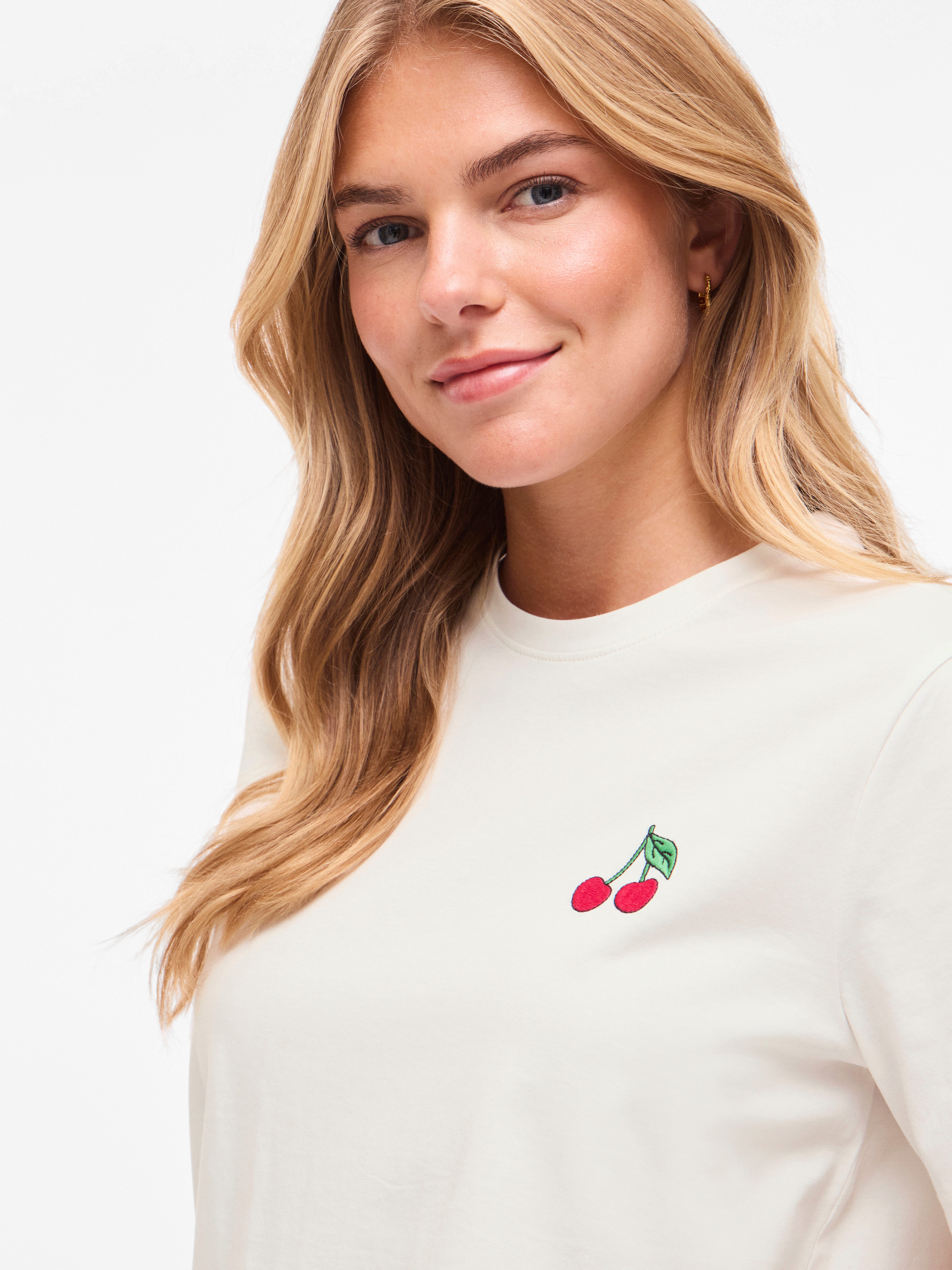 Vila Kurzarmshirt VISYBILLA CHERRY O-NECK S/S TOP/PB/LC