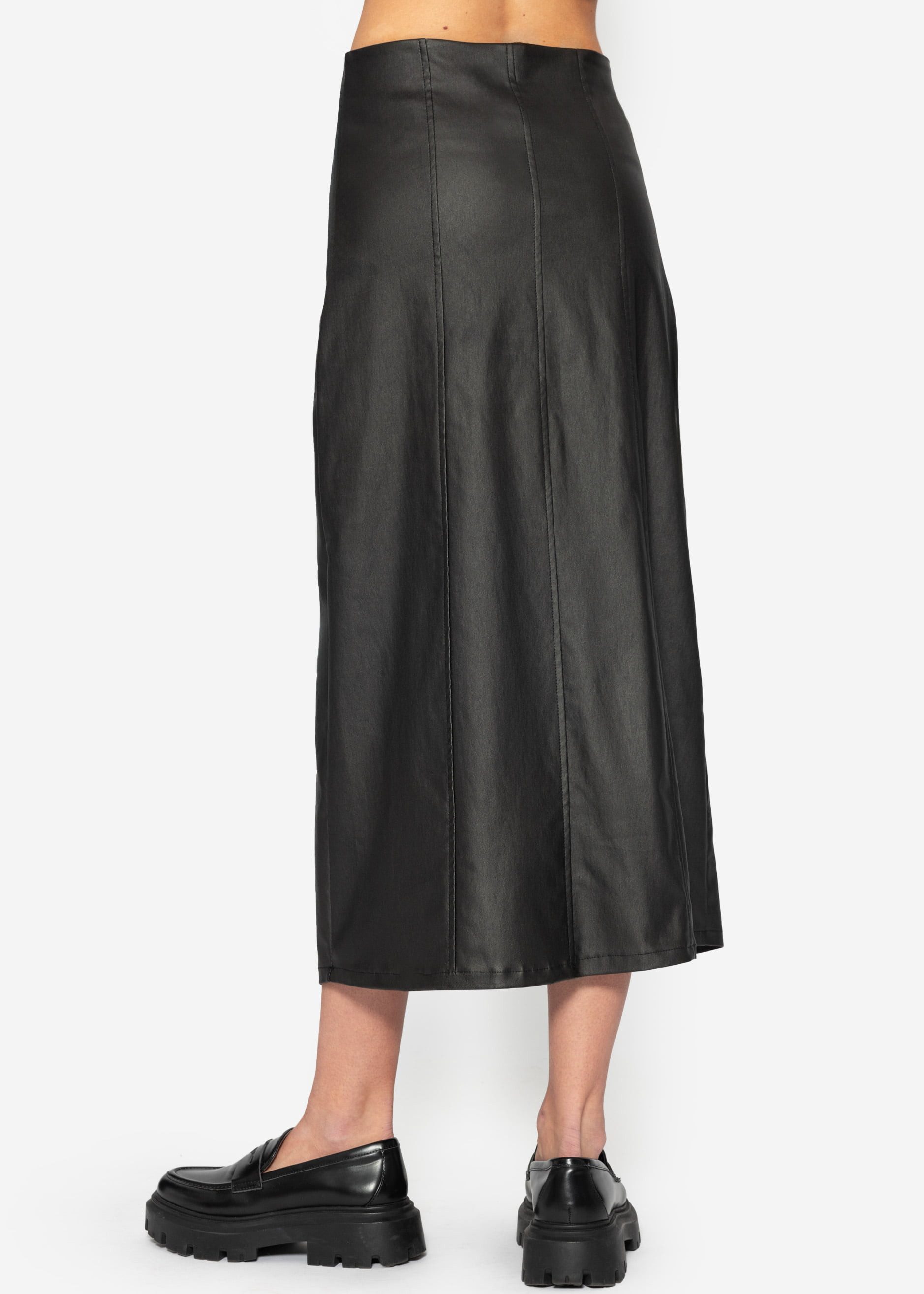 SASSYCLASSY Minirock Rock Damen aus Kunstleder mit Nahdetails Elegant Midirock lang in Leder-Optik mit Gummibund und Teilungsnähten Schwarz – Bild 4 von 5