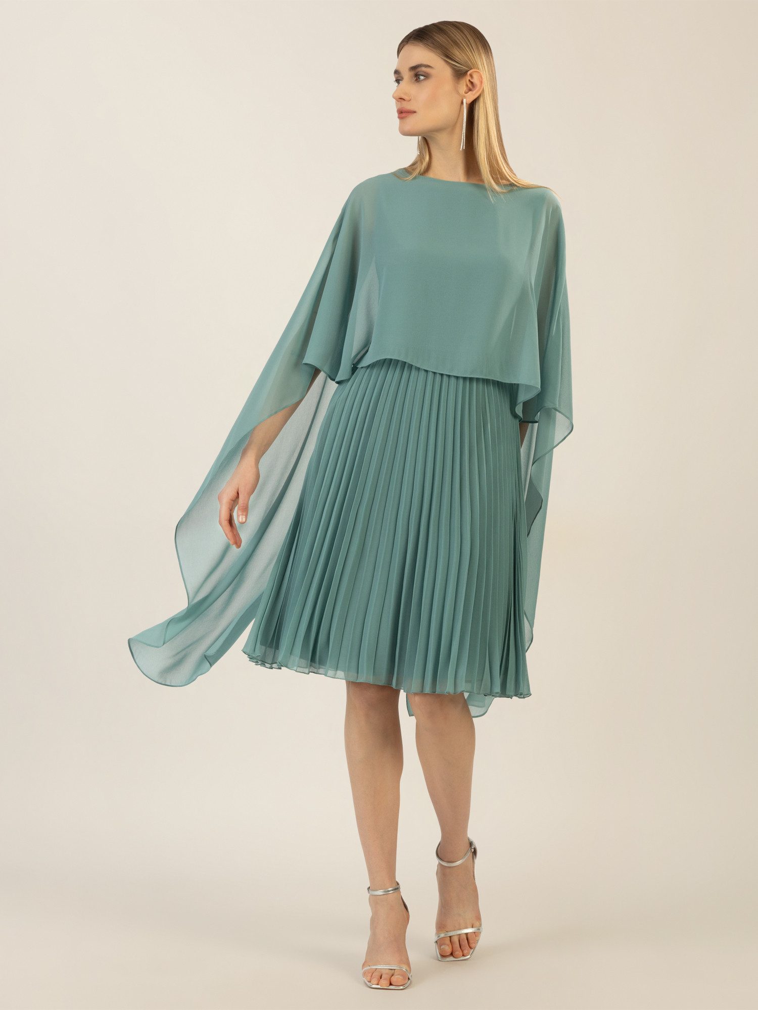 Apart Cocktailkleid mit Plisseerock und angearbeitetem günstig online kaufen