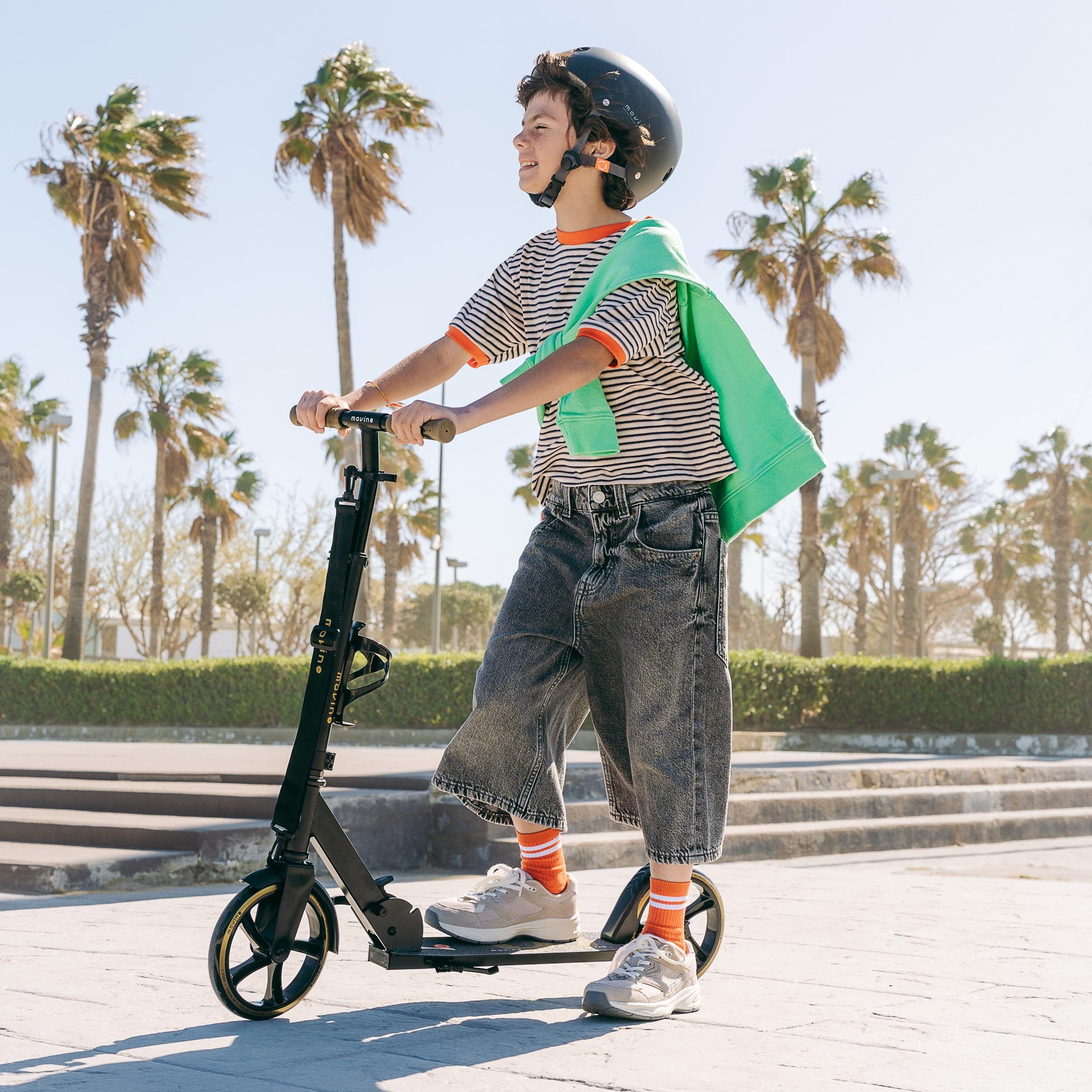 Movino Cityroller MOVINO INFINITY leicht 3,5 kg 200mm Rollen Flaschenhalter