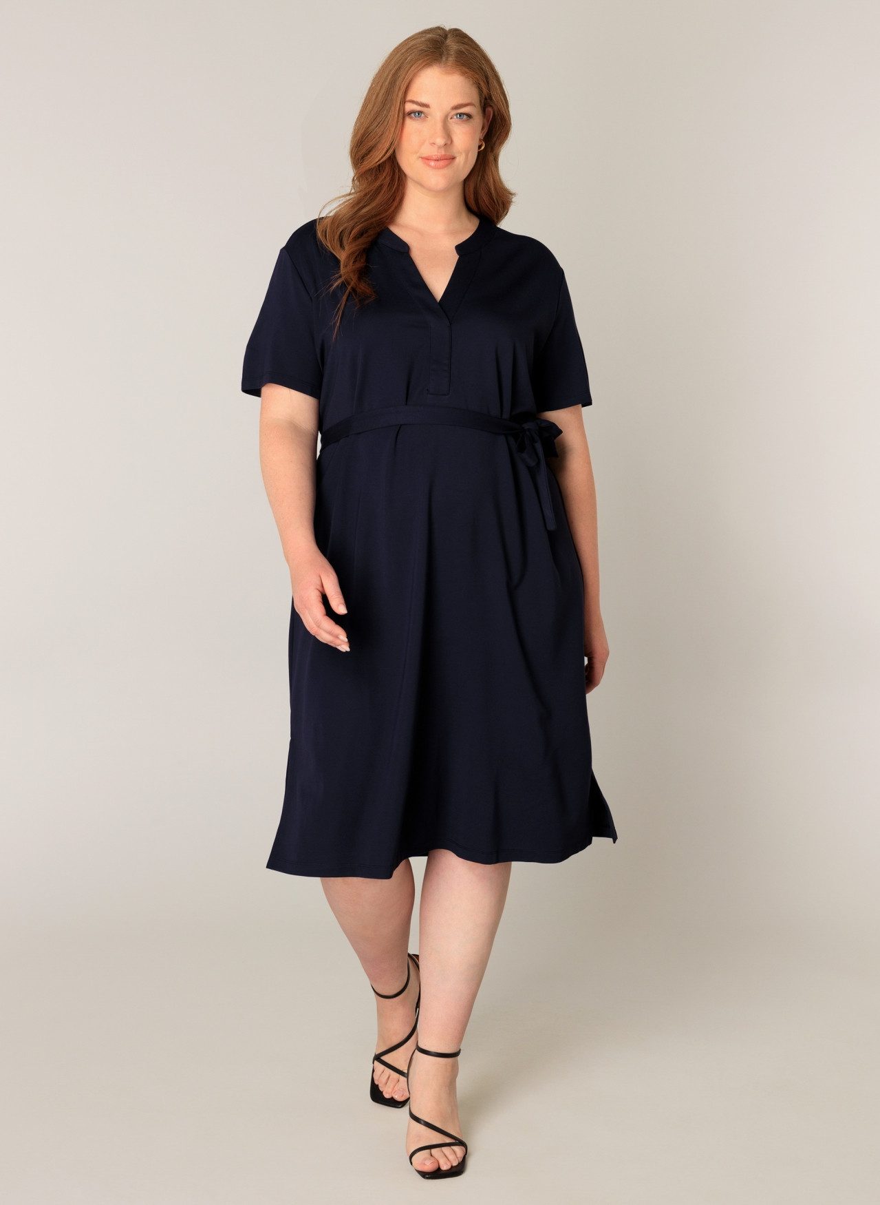 Base Level Curvy Sommerkleid mit Bindegürtel günstig online kaufen