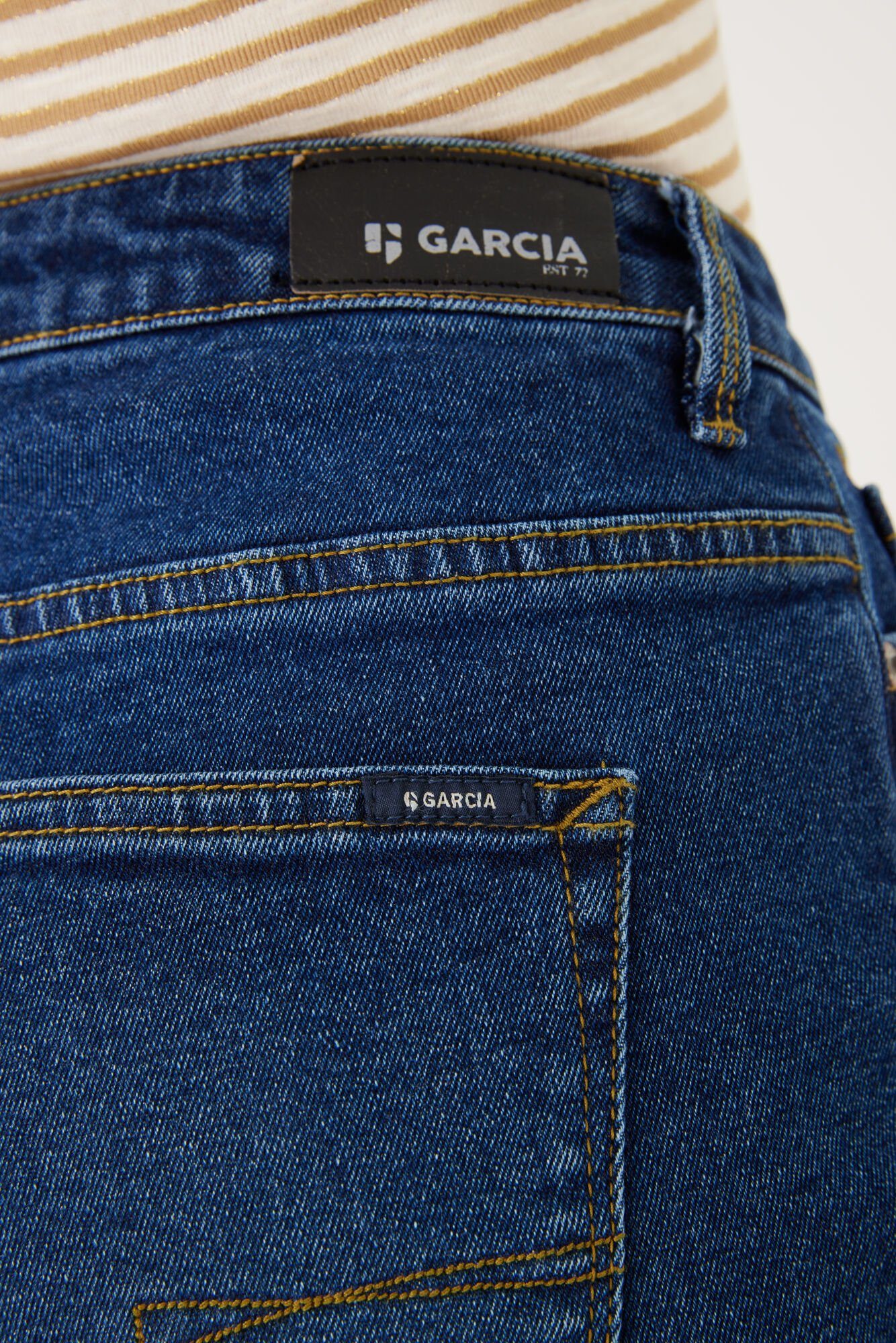 Garcia Bermudas Celia-slim fit Sommerhose In leichtem Used-Look