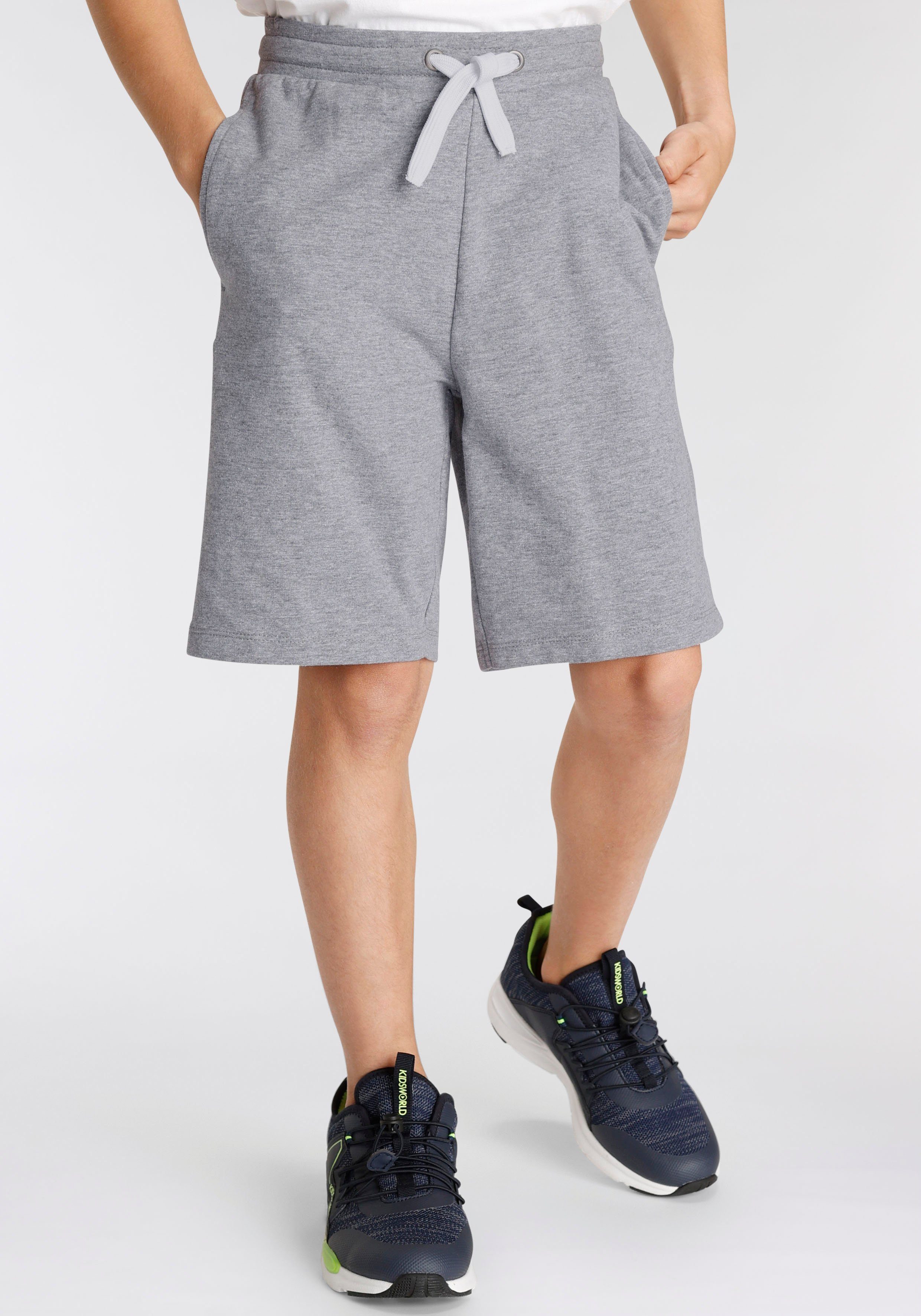 KIDSWORLD Sweatshorts 2er Pack Sweatbermudas in Must-have Farben (Packung, 2-tlg., 2) in bequemer Sweatware