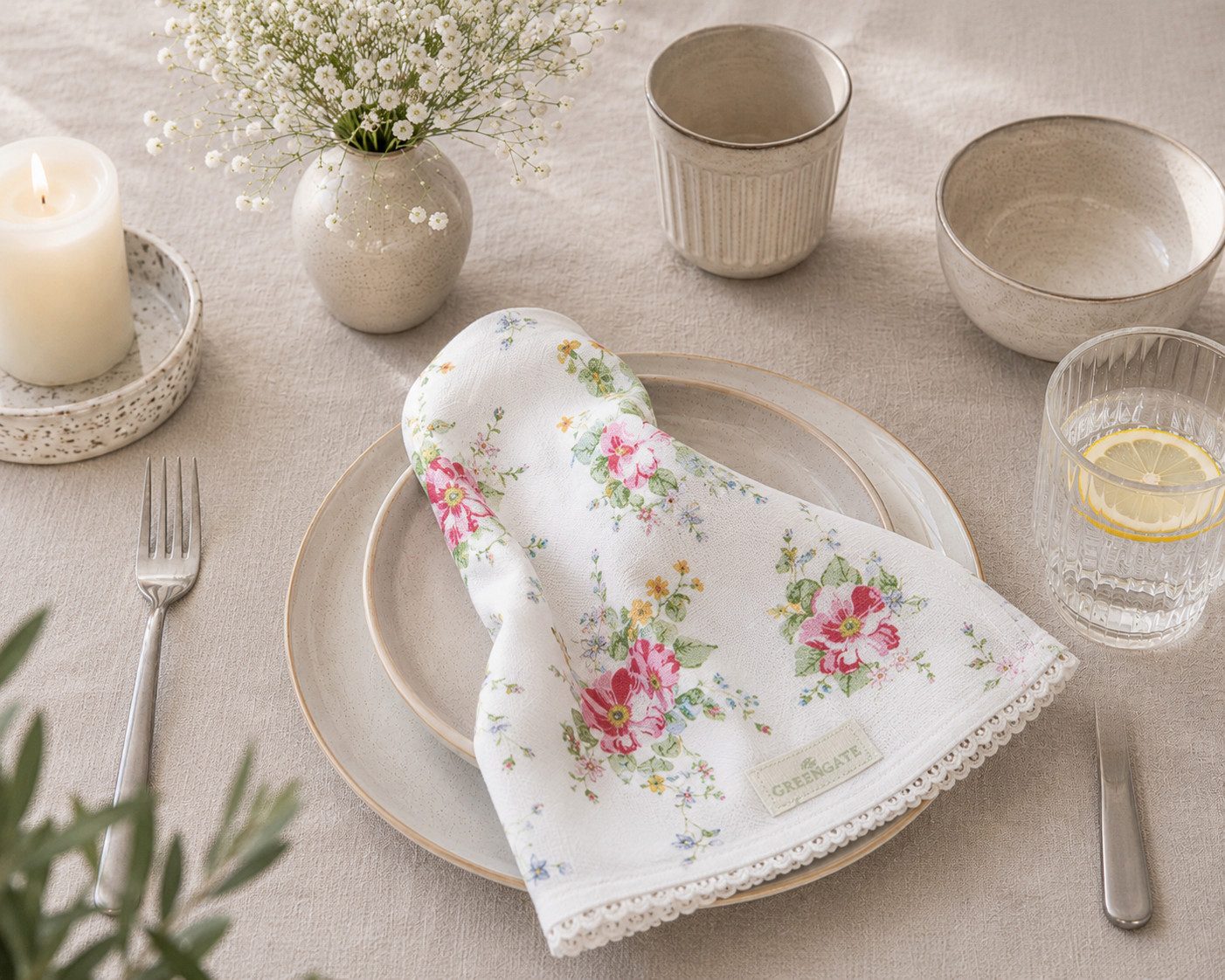 Greengate Stoffserviette GreenGate Stoffserviette mit Spitze Ailia Weiß/Florales Muster