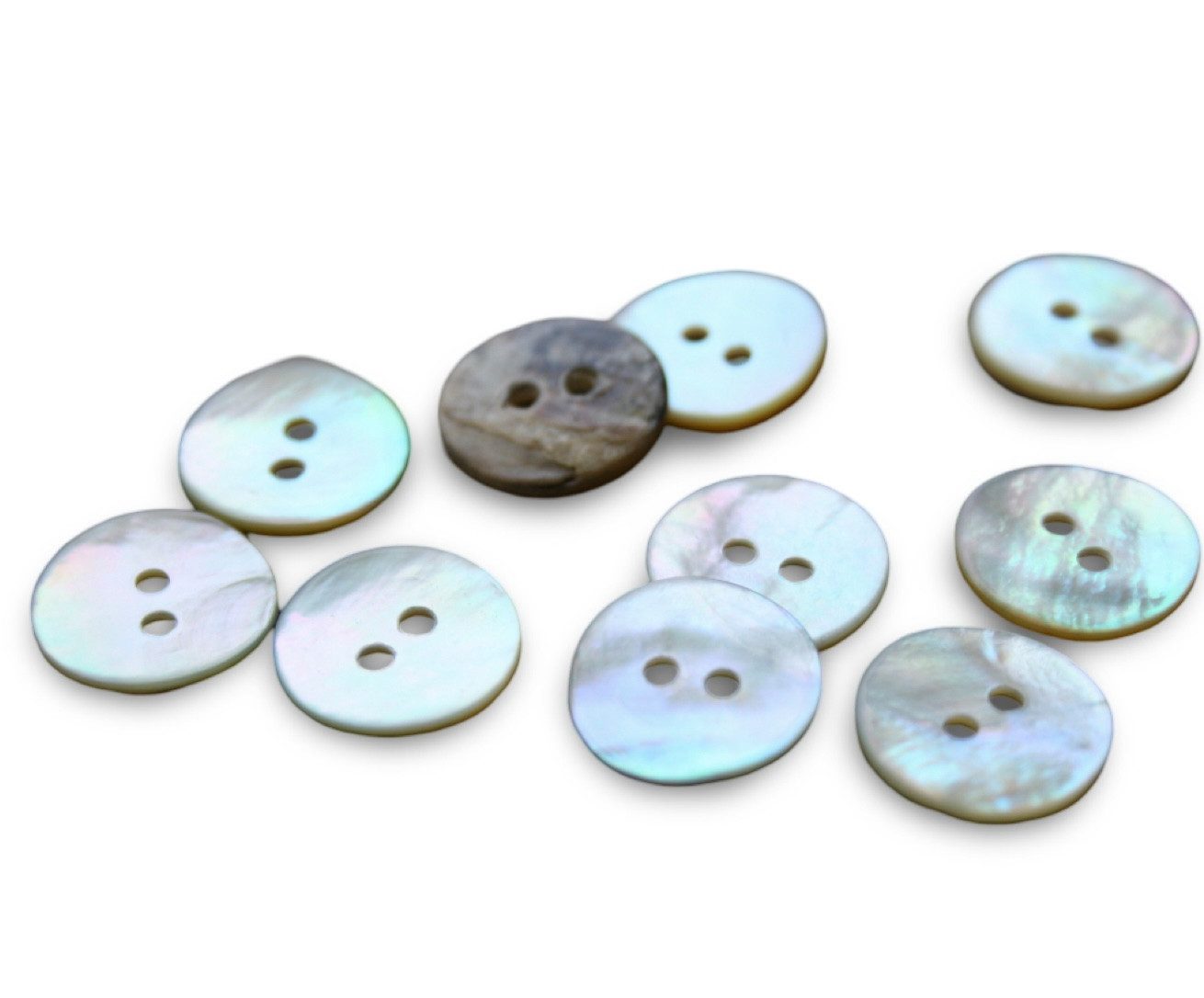 Hartmann-Knöpfe Knopf Schimmernde Perlmuttknöpfe 2 Loch europäische Fertigung (20 Stück)
