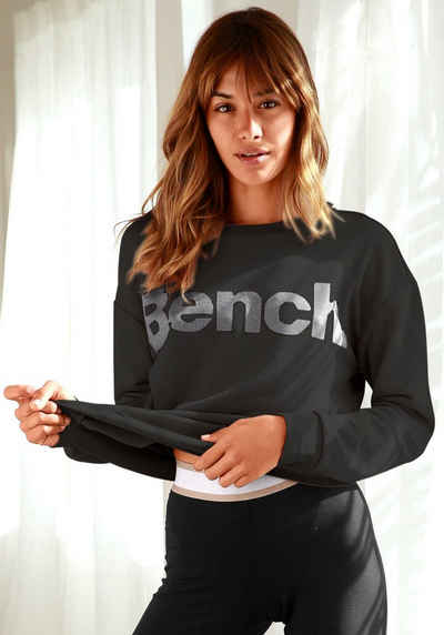 Bench. Sweatshirt mit Labeldruck