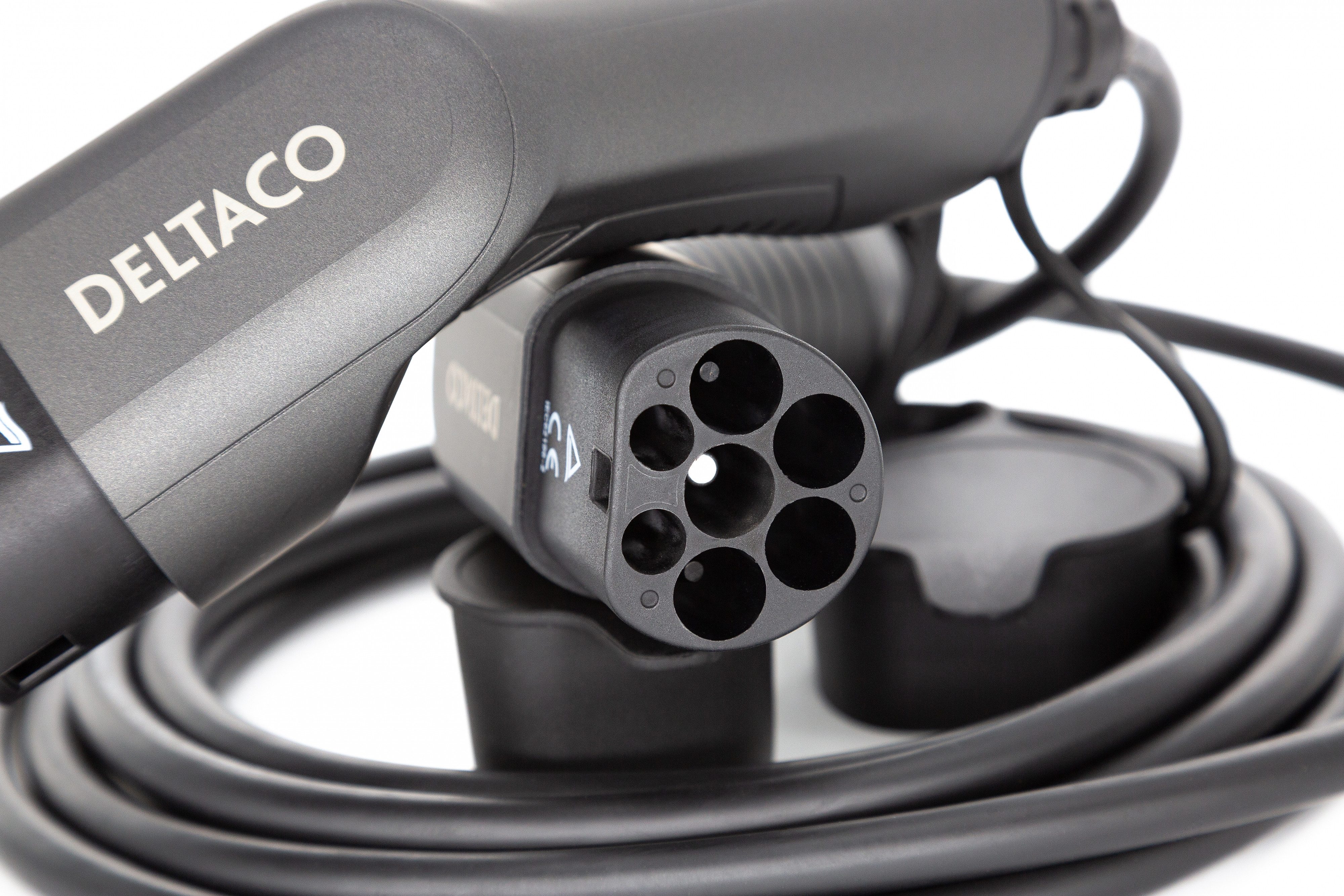 DELTACO EV-121 Autoladekabel, für Hybrid und E-Autos, Typ 2 auf Typ 2 (500 cm), IP66 Zertifiziert, 1-phasig, 32A 7,6kW