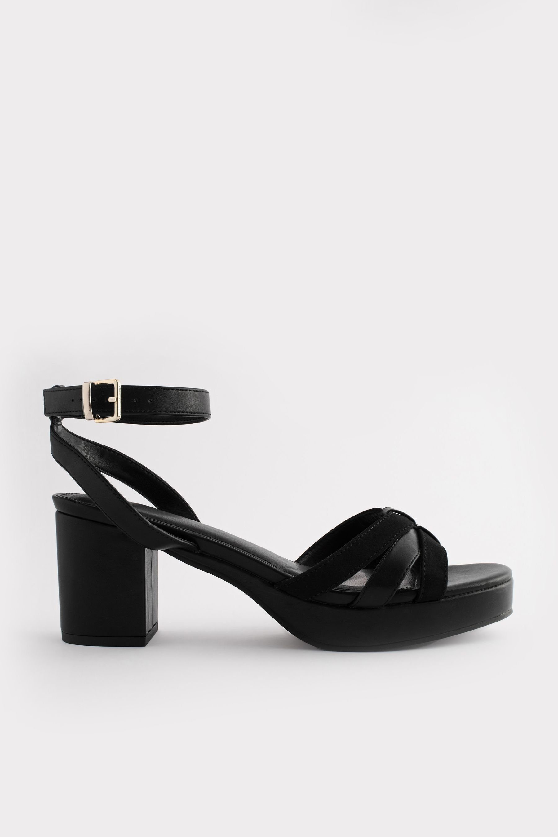 Next Forever Comfort® Niedrige Keilabsatzschuhe Plateausandaletten günstig online kaufen