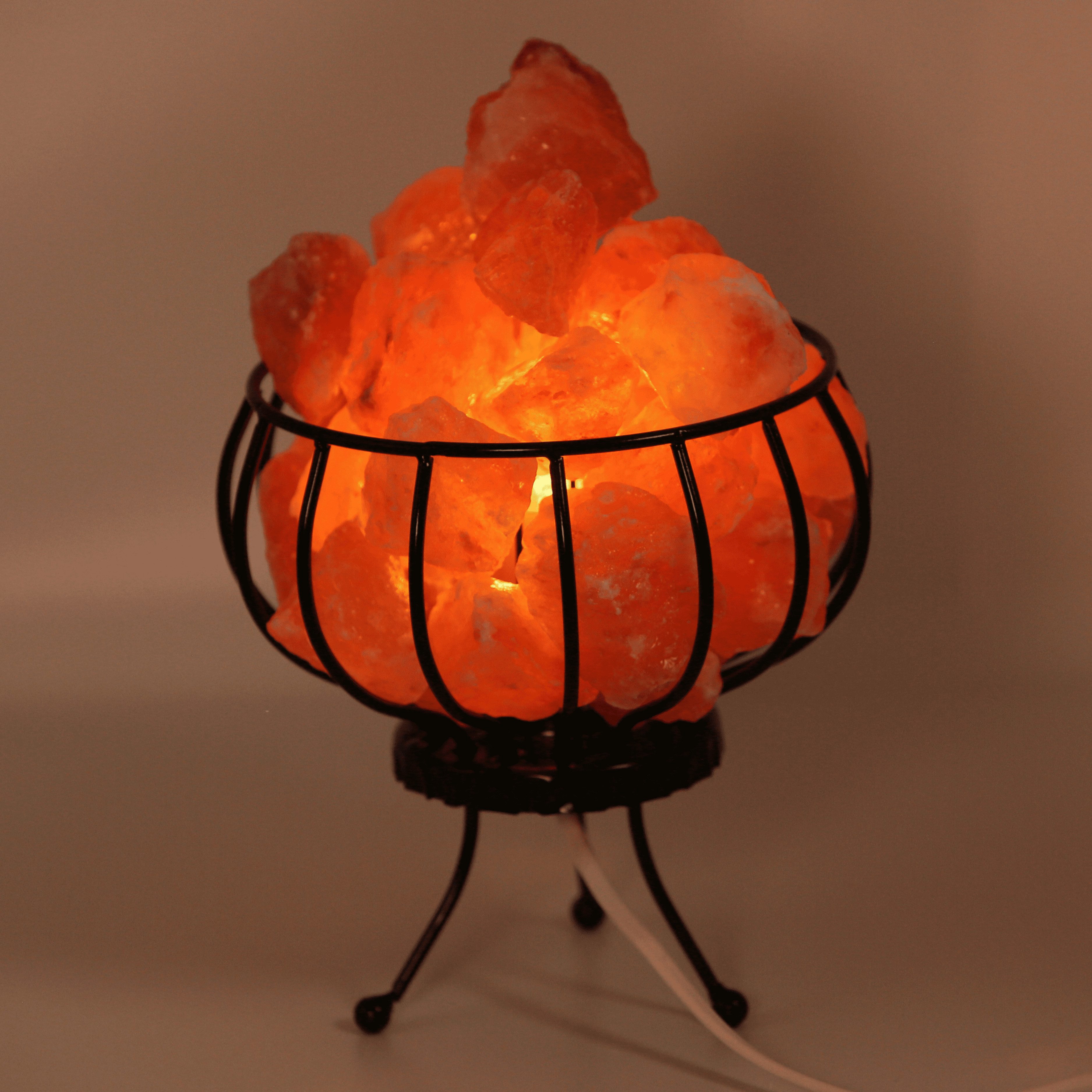 HAF Salzkristall-Tischlampe Salzlampe Metallkorb Feuerkorb mit Salzkristallen inkl Fassung + Birne, Leuchtmittel wechselbar, Warmweiß/Rosa, Handgefertigt - jeder Stein ein Unikat