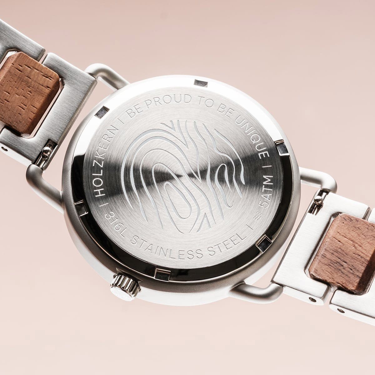 Holzkern Solaruhr Herrenuhr Solar Lauri Walnuss/Blatt Grün