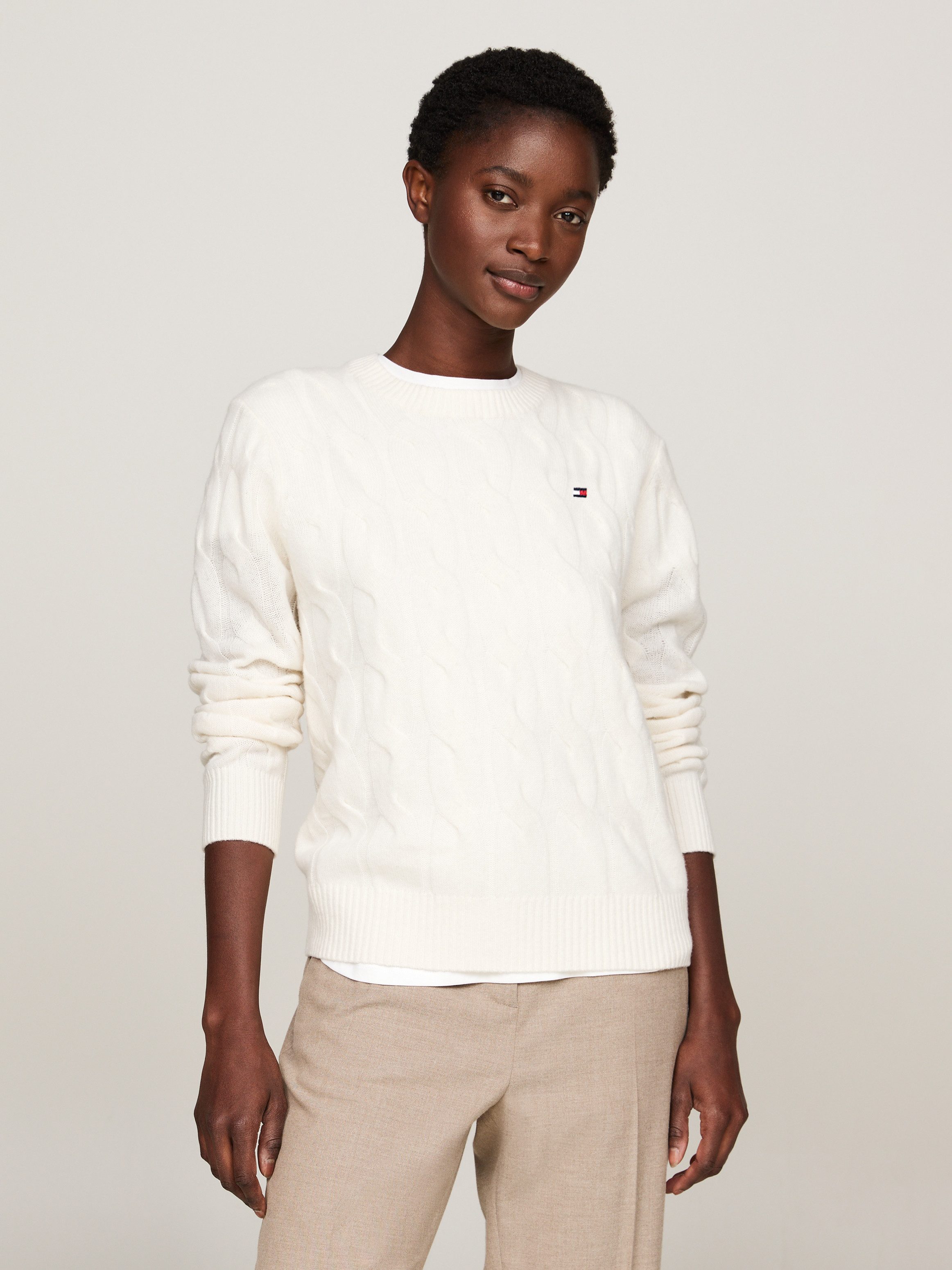 Tommy Hilfiger Strickpullover SOFT WOOL CABLE C-NK mit Zopfmuster, aus reiner Wolle