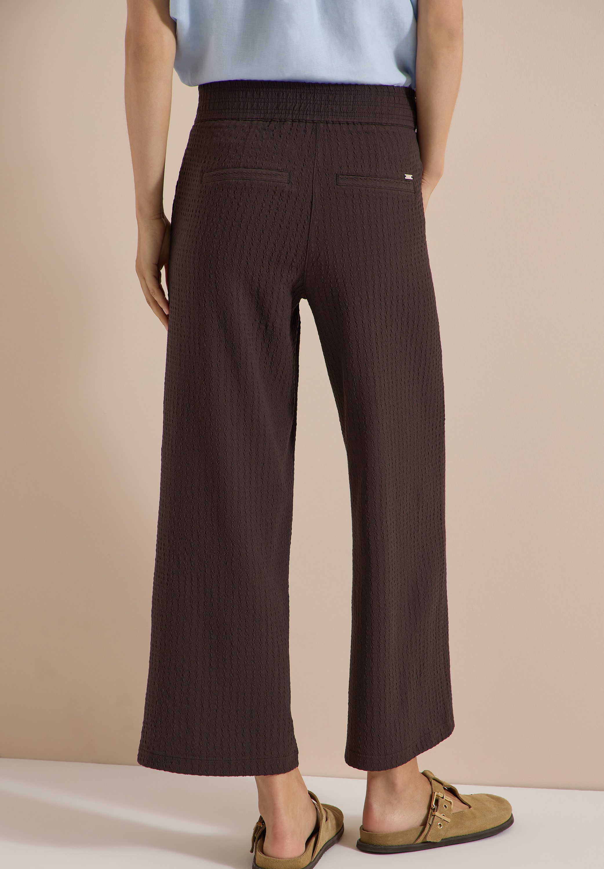 7/8-Hose Style Neele