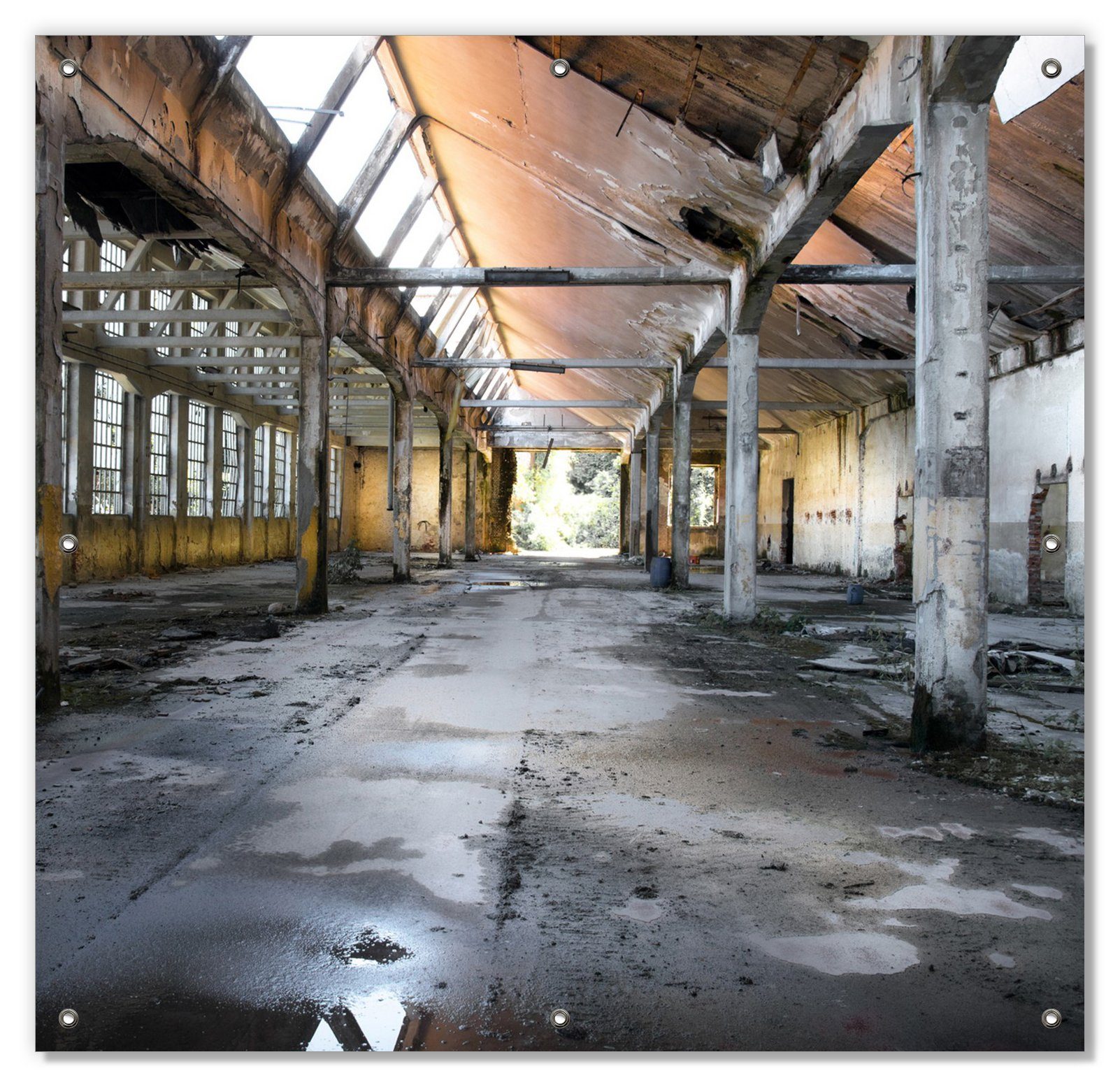Sonnenschutz Alte Industriehalle leerstehend und einsam, Wallario, blickdicht, mit Saugnäpfen, wiederablösbar und wiederverwendbar