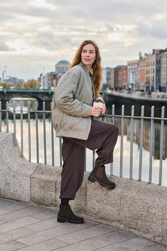 Rieker Chelseaboots Stiefelette, Schlupfboots mit Profilsohle