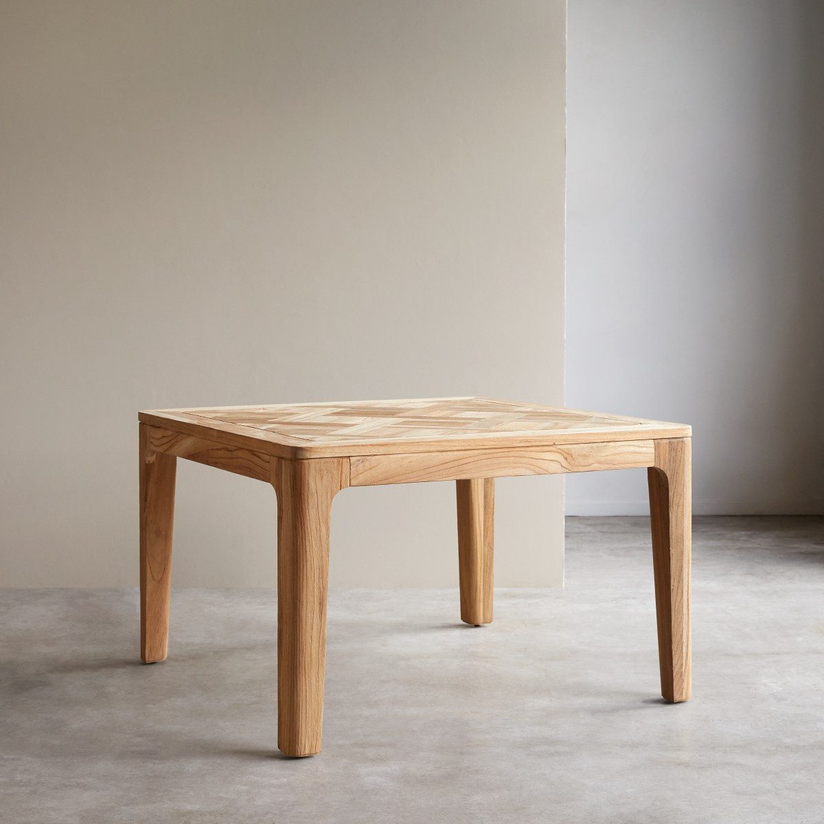 Tikamoon Esstisch Esstisch Ruth aus massivem, recyceltem Teakholz 120x120