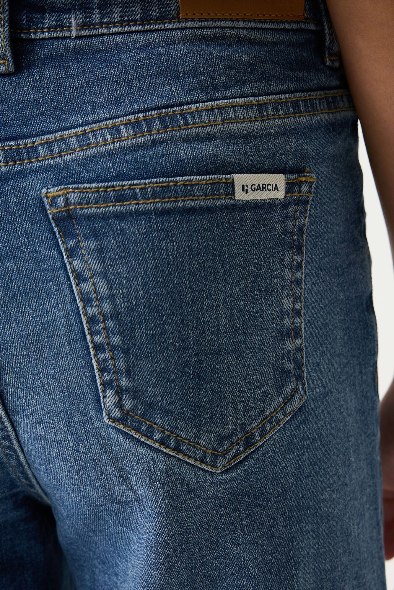 Garcia Schlagjeans Ilvy for Girls, mit weitem Bein – Bild 3 von 5