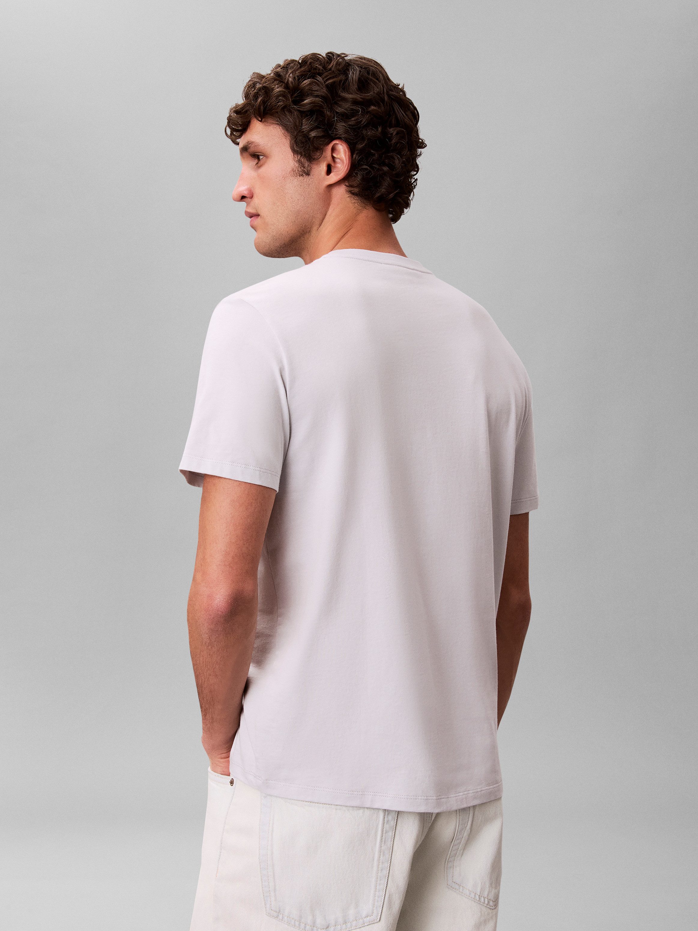 Calvin Klein Jeans T-Shirt (Packung, 2-tlg., 2er-Pack) Mit Rundhalsausschnitt