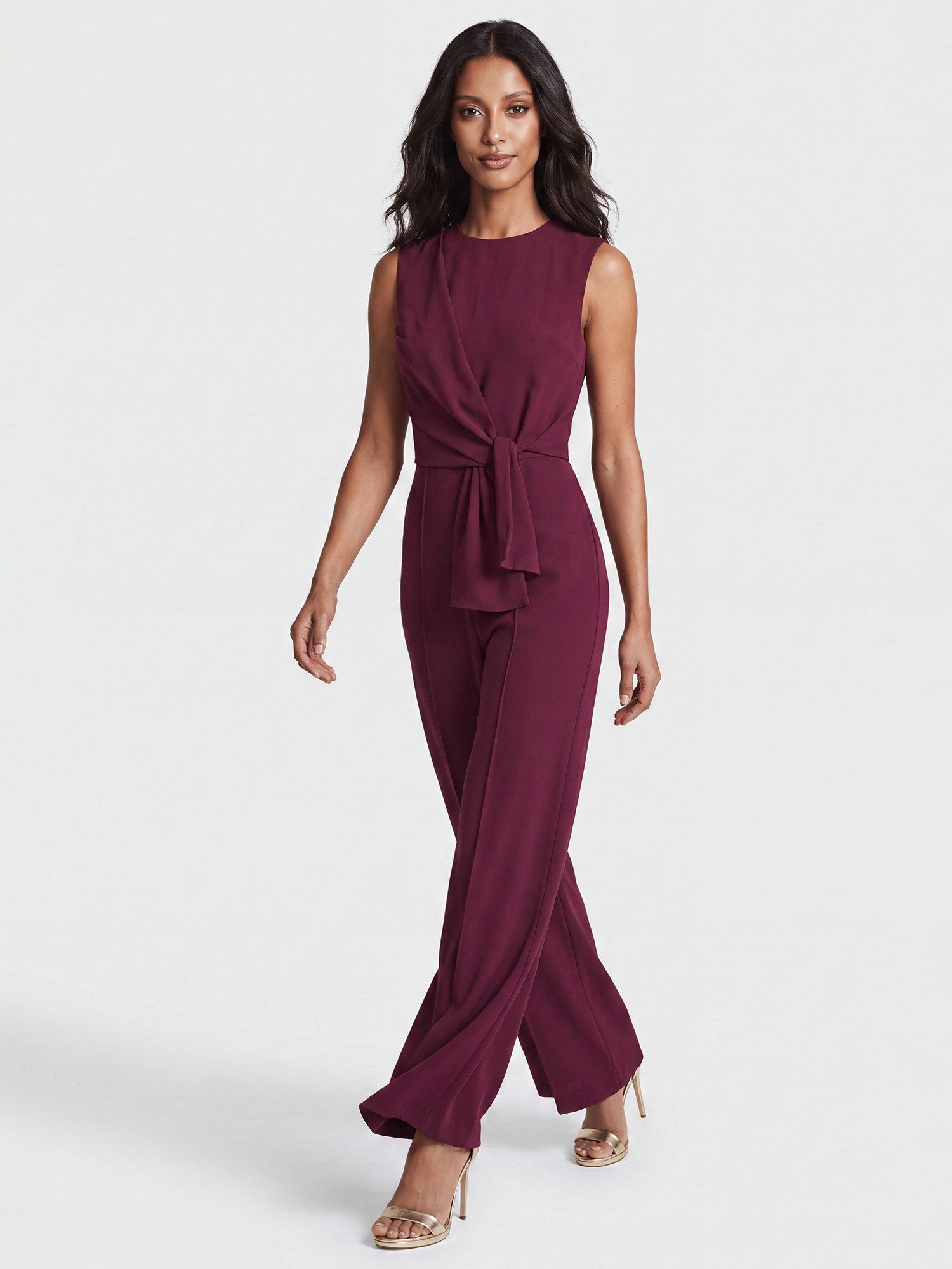 Apart Jumpsuit mit Wickeleffekt