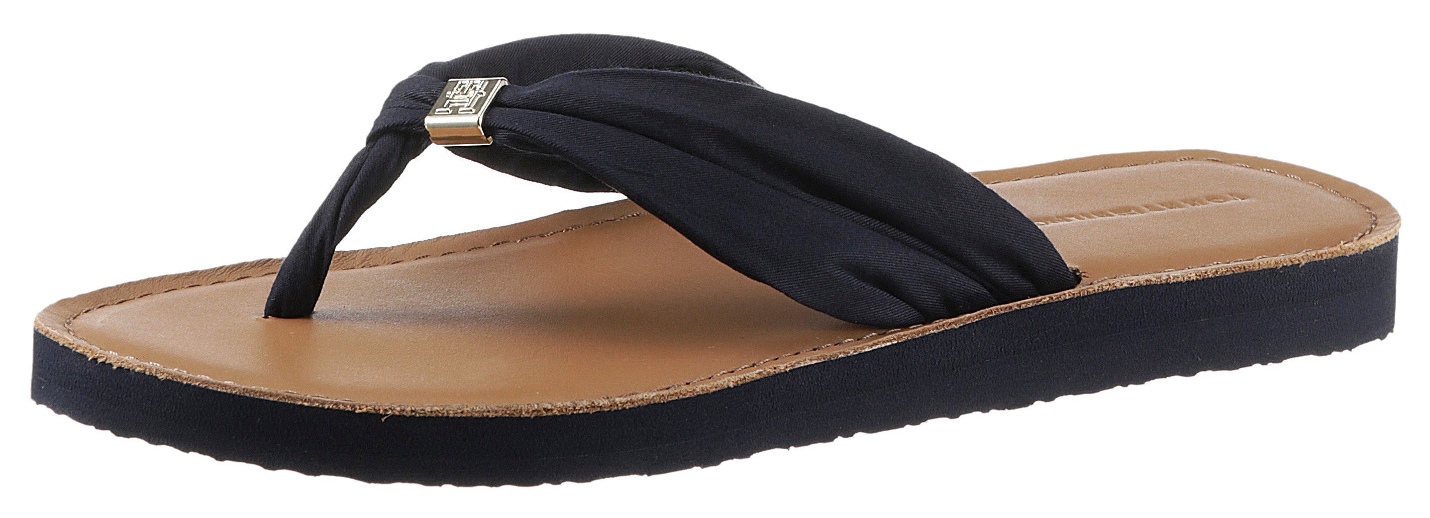 Tommy Hilfiger TH ELEVATED BEACH SANDAL Zehentrenner, Sommerschuh, Bequemschuh, Flats, Schlappen mit TH-Schmuckelement