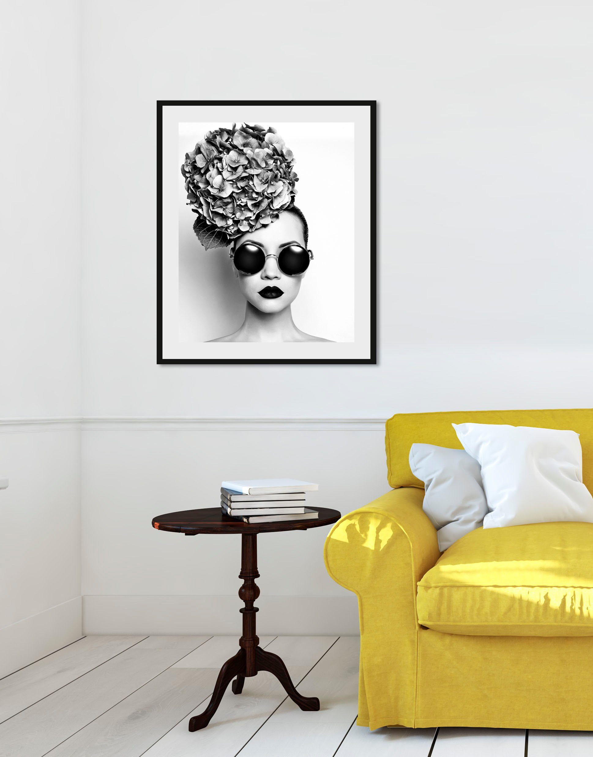 queence Bild Chantal, Bilder von Frauen, Blumen, Frau, Schwarz-Weiß (1 St), HD Premium Poster-Druck inkl. Holzrahmen