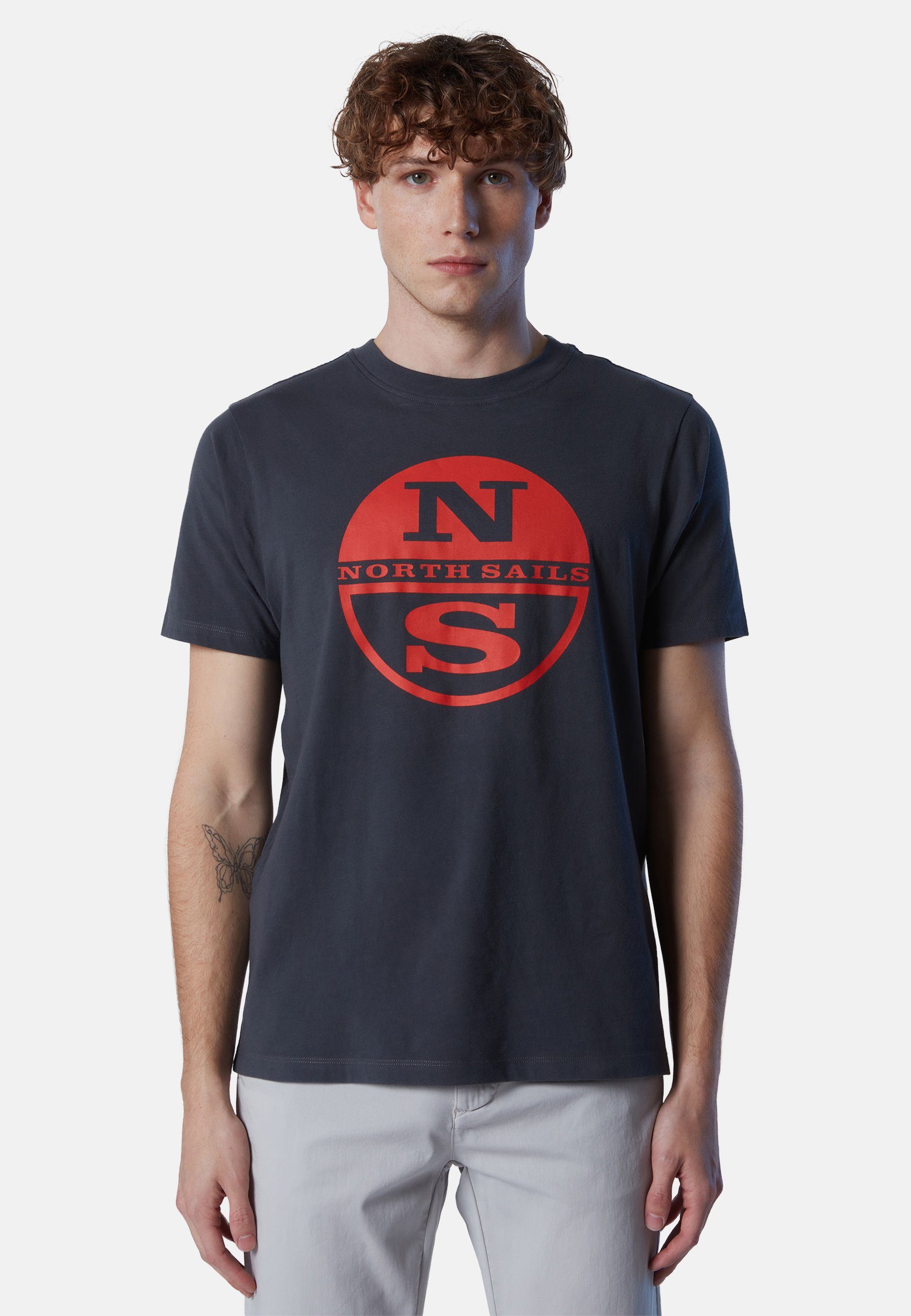 North Sails T-Shirt T-Shirt mit Maxi-Logo-Aufdruck mit klassischem Design DARK GREY
