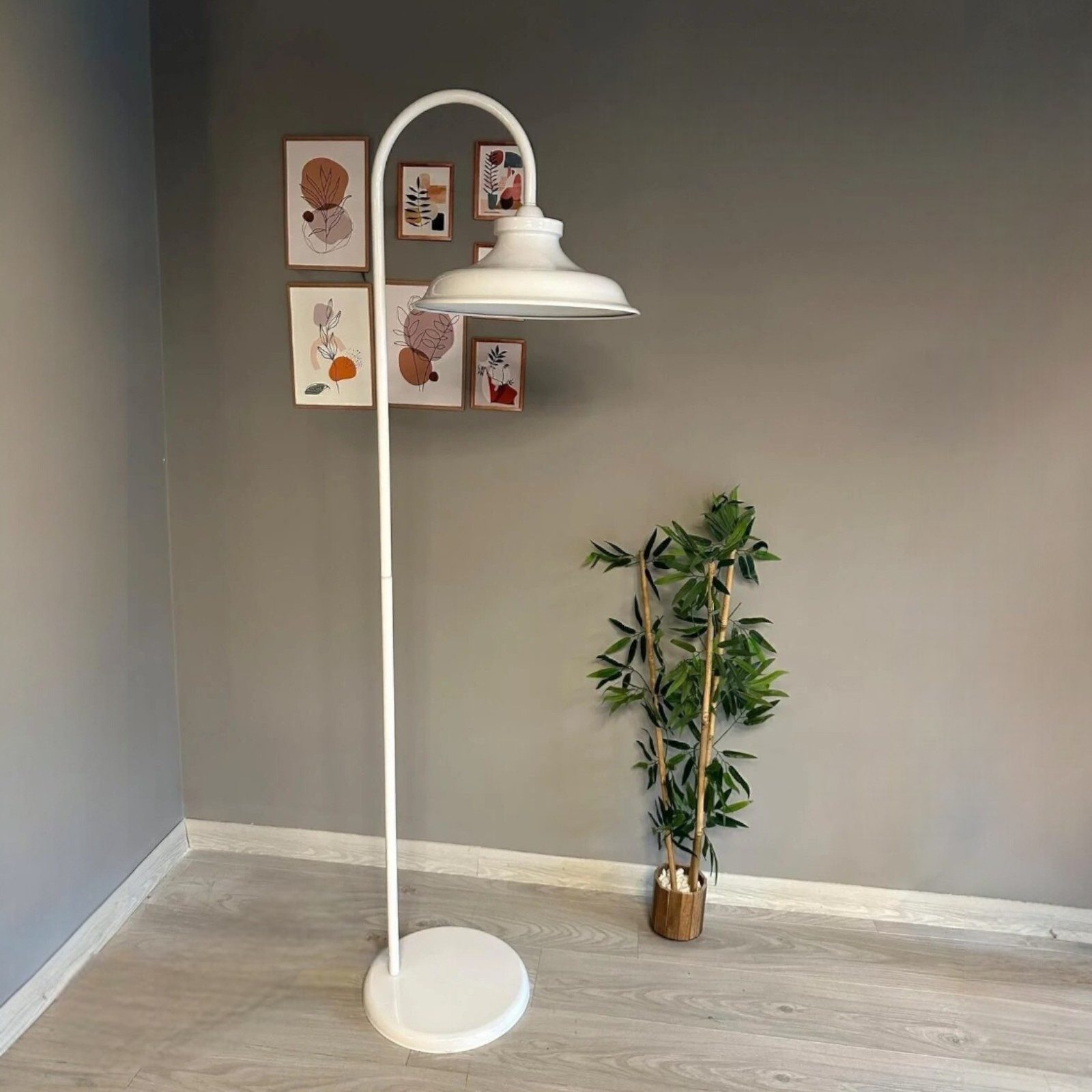 Bamyum Stehlampe Bamyum Modern Dekorative Metall Stehlampe, ohne Leuchtmittel. € 99,90, (€ 99,90 pro 1 Stk).