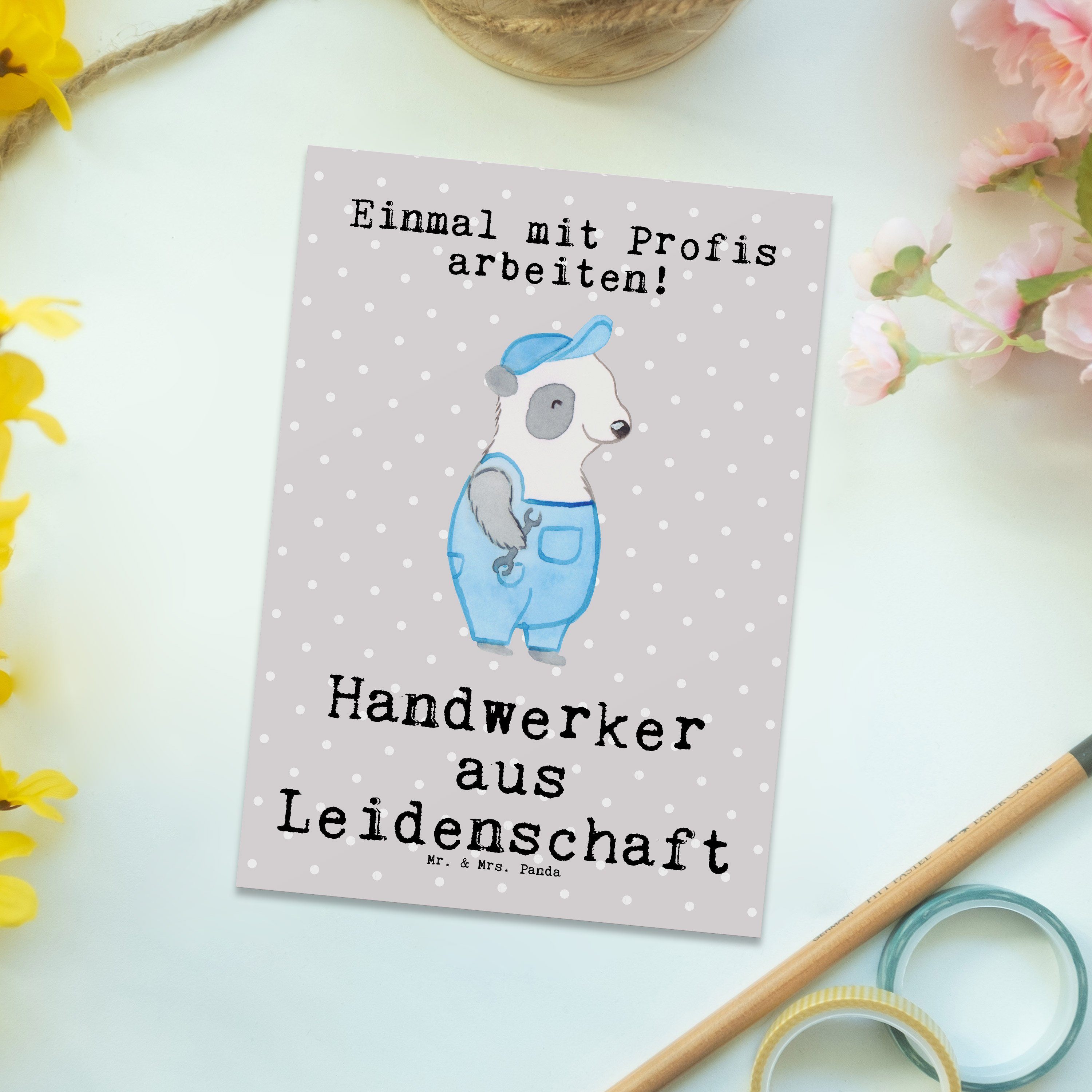 Handwerker & Postkarte Grau Leidenschaft aus Mr. - Mrs. Geschenk, - Reparatur Panda Auto Pastell