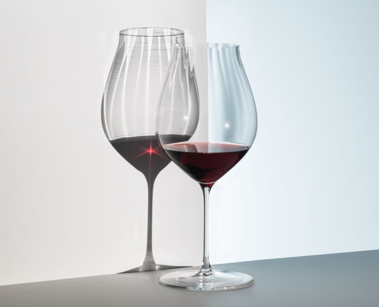 RIEDEL THE WINE GLASS COMPANY Rotweinglas Performance Pinot Noir Gläser 830 ml 2er Set, 2-tlg., Glas