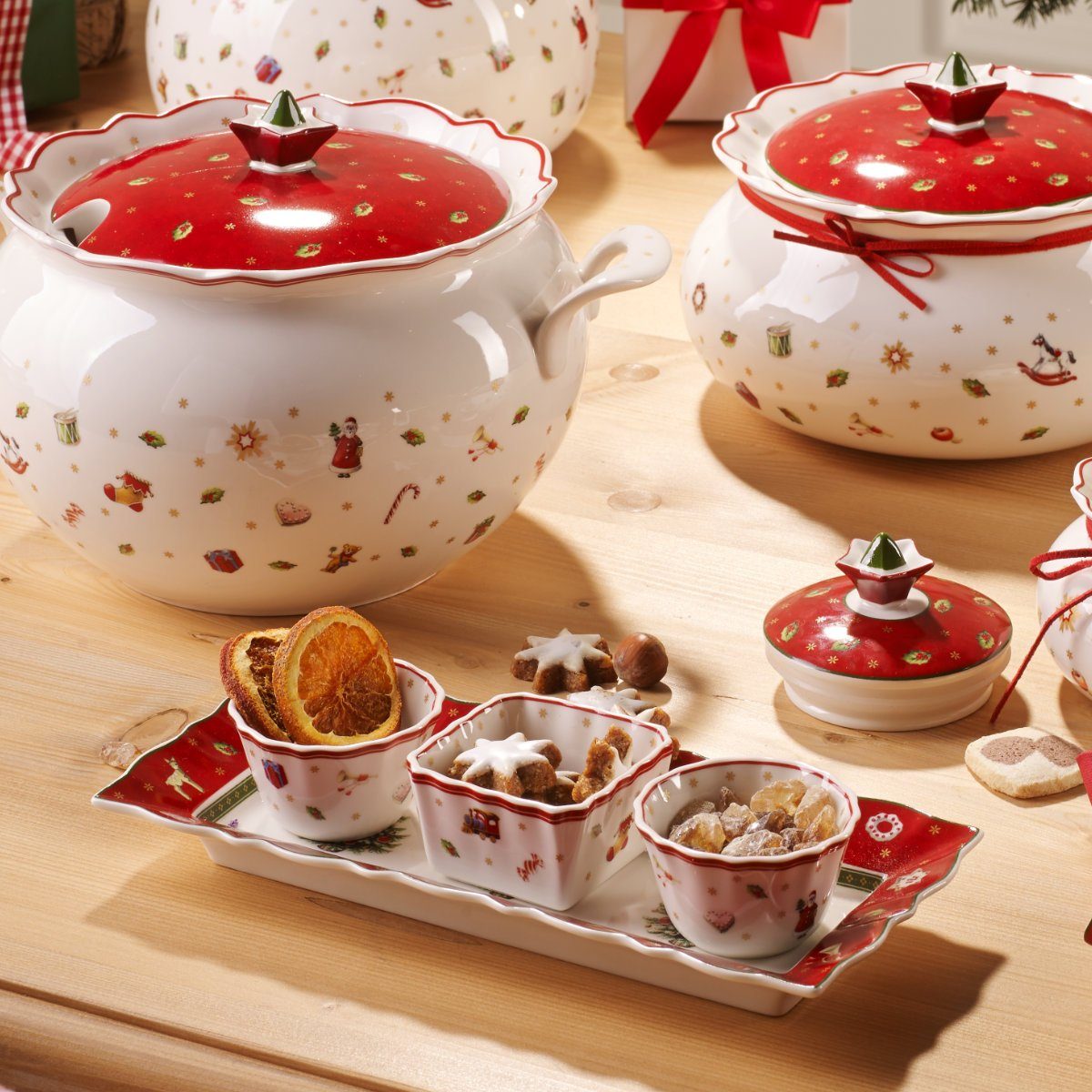 Villeroy & Boch Schale Toy's Delight Weihnachtsgeschirr, Porzellan, 4-tlg. – Bild 2 von 5