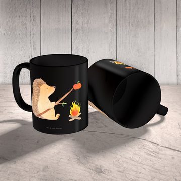 Mr. & Mrs. Panda Tasse Igel Grillen - Schwarz - Geschenk, Kaffeetasse, Tasse, Geschenk Tasse, Keramik Schwarz, Brillante Bedruckung