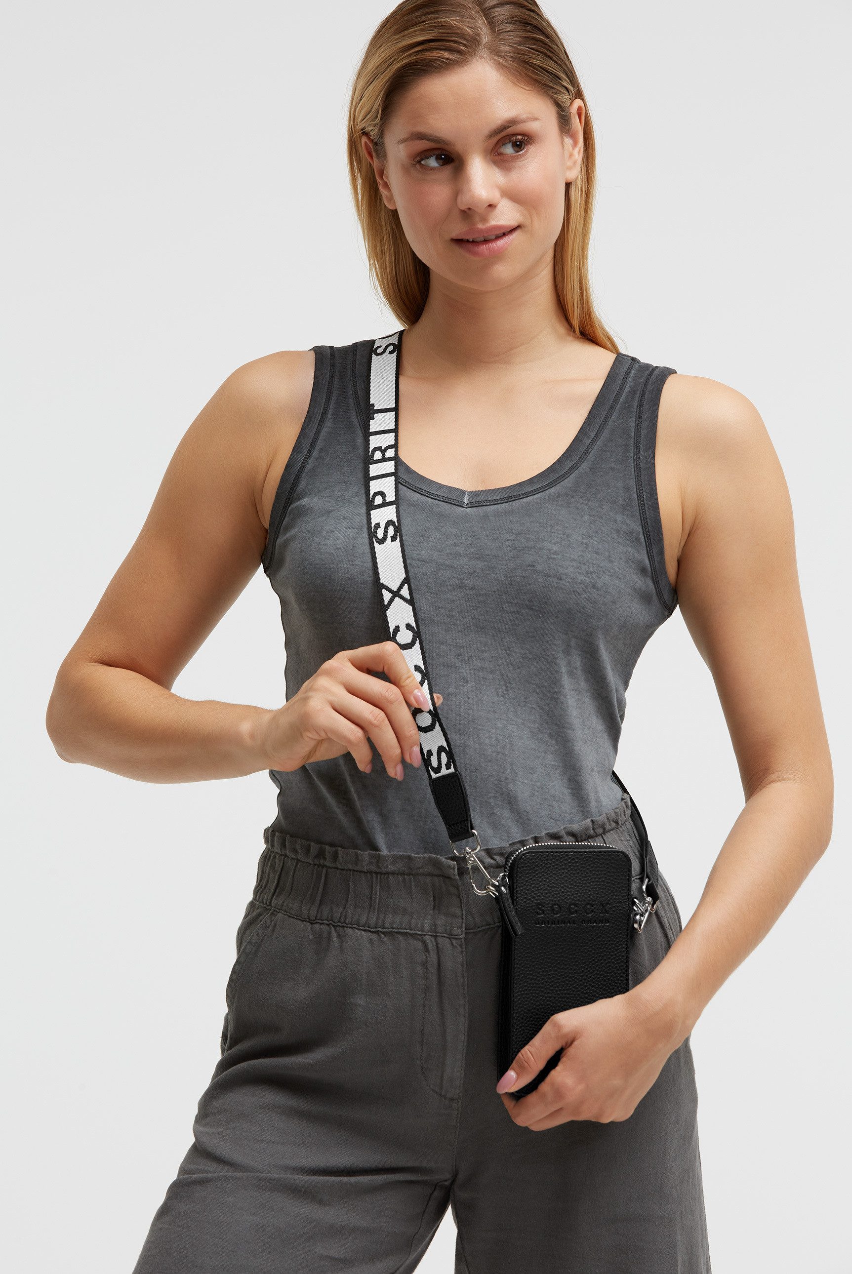 SOCCX Handytasche, mit abnehmbarem Schulterriemen
