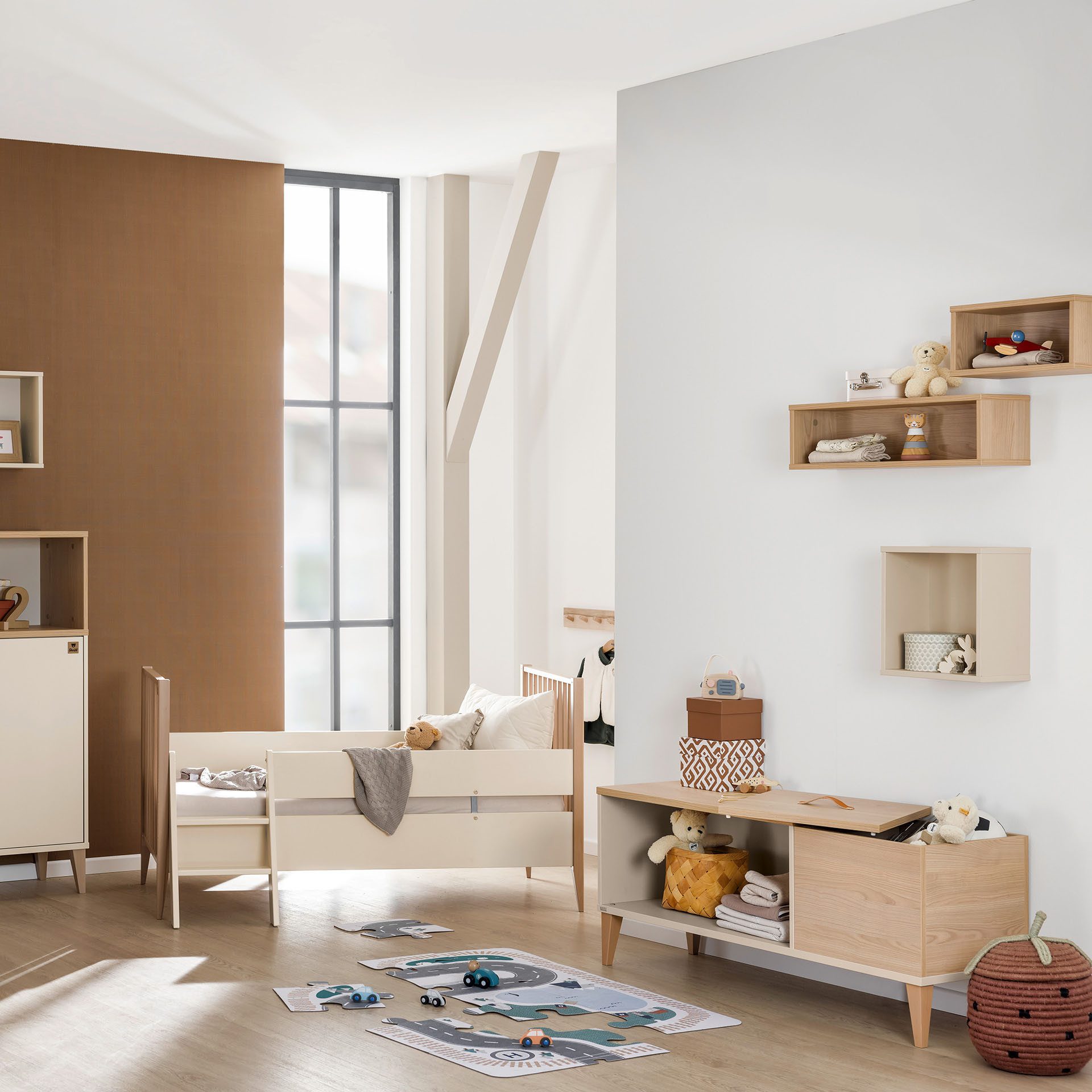 PAIDI Lowboard MILA & BEN Steiff by PAIDI in Beige, 3 Türen mit Push-to-open, stabiles Regal mit Massivholz-Füßen, Standregal, geprüfte Qualität