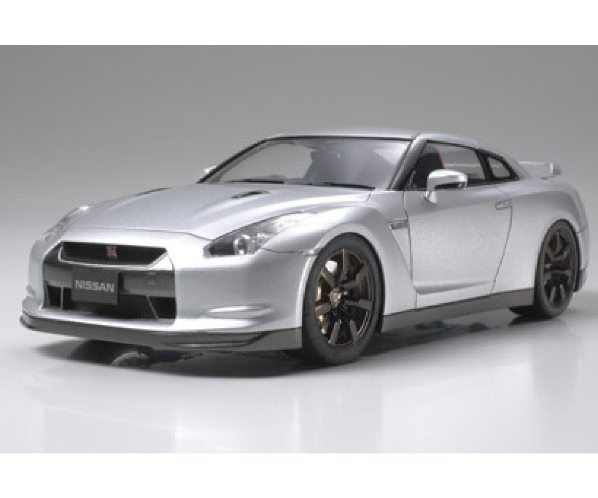 Modellbausatz Tamiya Nissan GT-R Strassenversion 1:24 Platik Modellbau Auto Bausatz