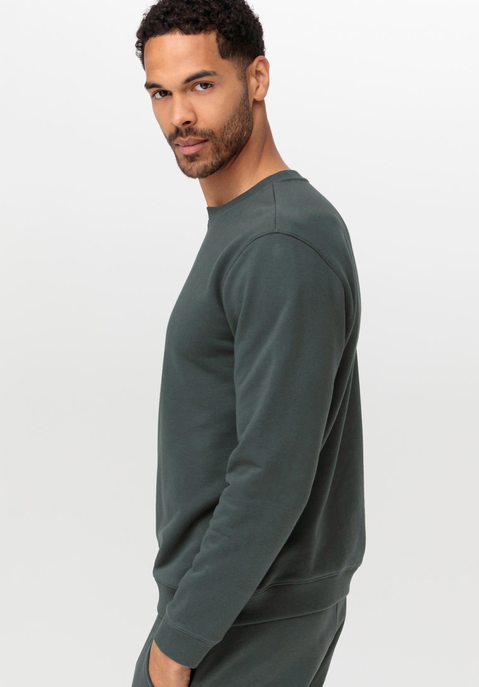 reiner Sweatshirt Hessnatur aus dunkelgrün (1-tlg) Bio-Baumwolle