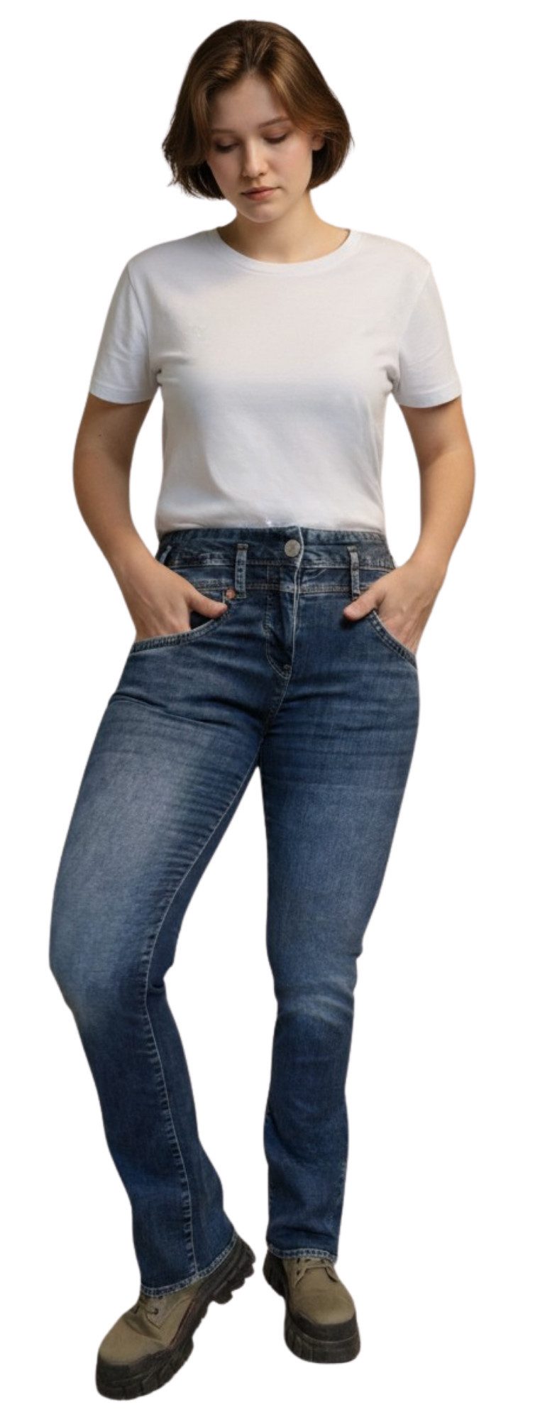 Herrlicher Bootcut-Jeans 5832-RD662, aus Recycled Denim Light aufsteigender Spitzbund hinten