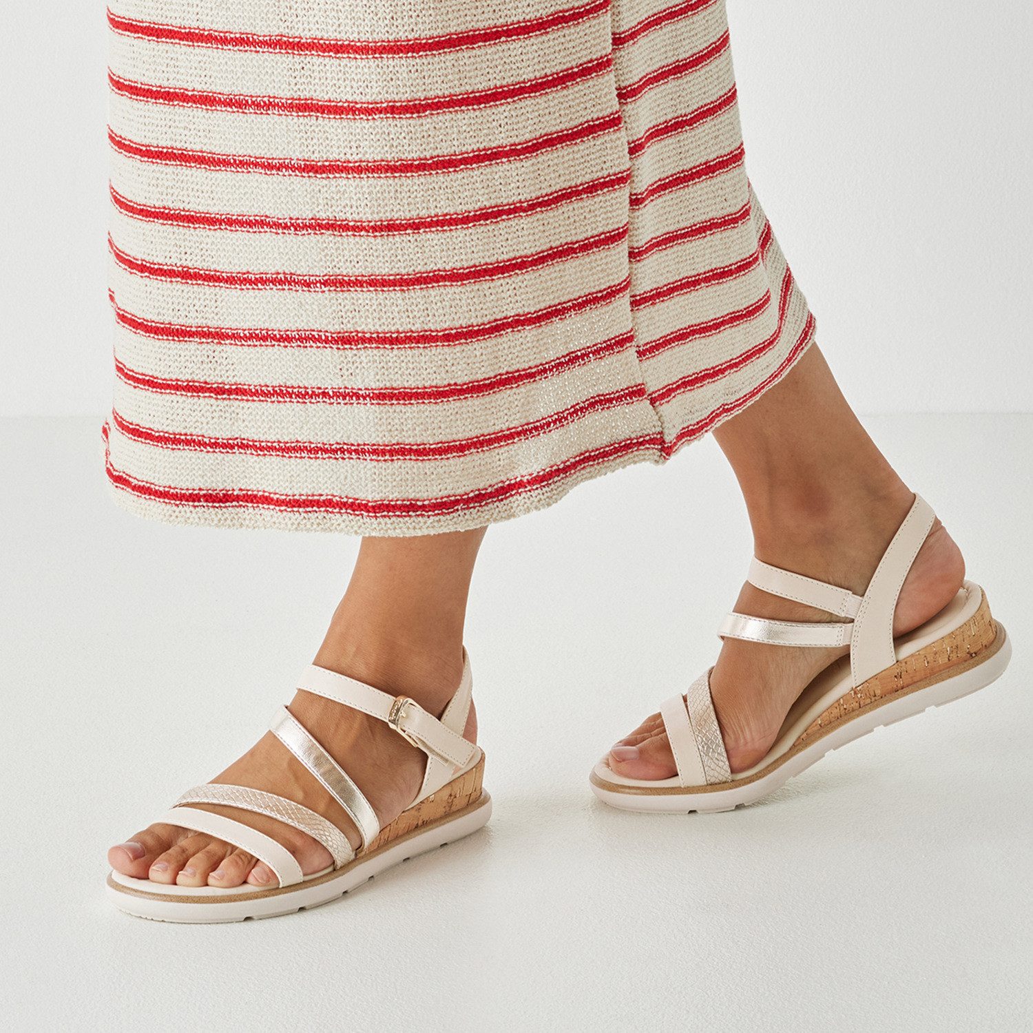 Tamaris Keilsandalette Sommerschuh, Riemchensandale in veganer Verarbeitung