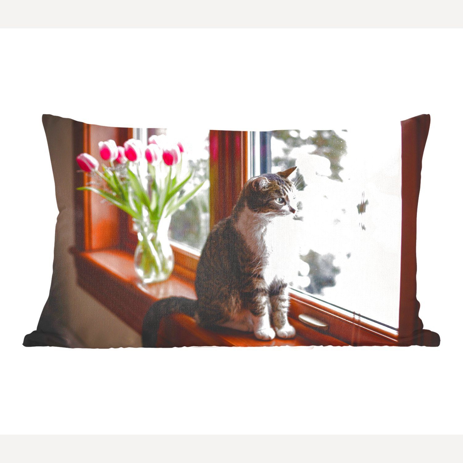 MuchoWow Dekokissen Katze sitzt neben einer Vase mit Tulpen auf einer Fensterbank, Wohzimmer Dekoration, Zierkissen, Dekokissen mit Füllung, Schlafzimmer