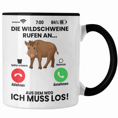 Trendation Tasse Trendation - Die Wildschweine Rufen An Tasse Geschenk für Jäger Lustiger Spruch als Geschenkidee zum Jagen