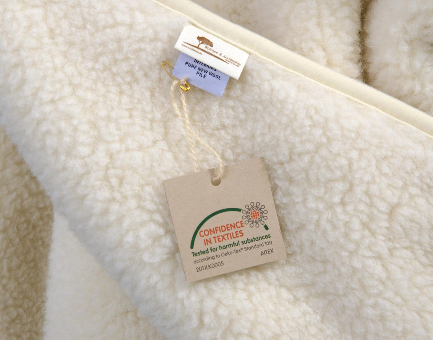 Wolldecke Dicke Wolldecke (Bettdecke) "Luka" 100% Merinowolle, Wohnen und Accessoires GmbH & Co. KG