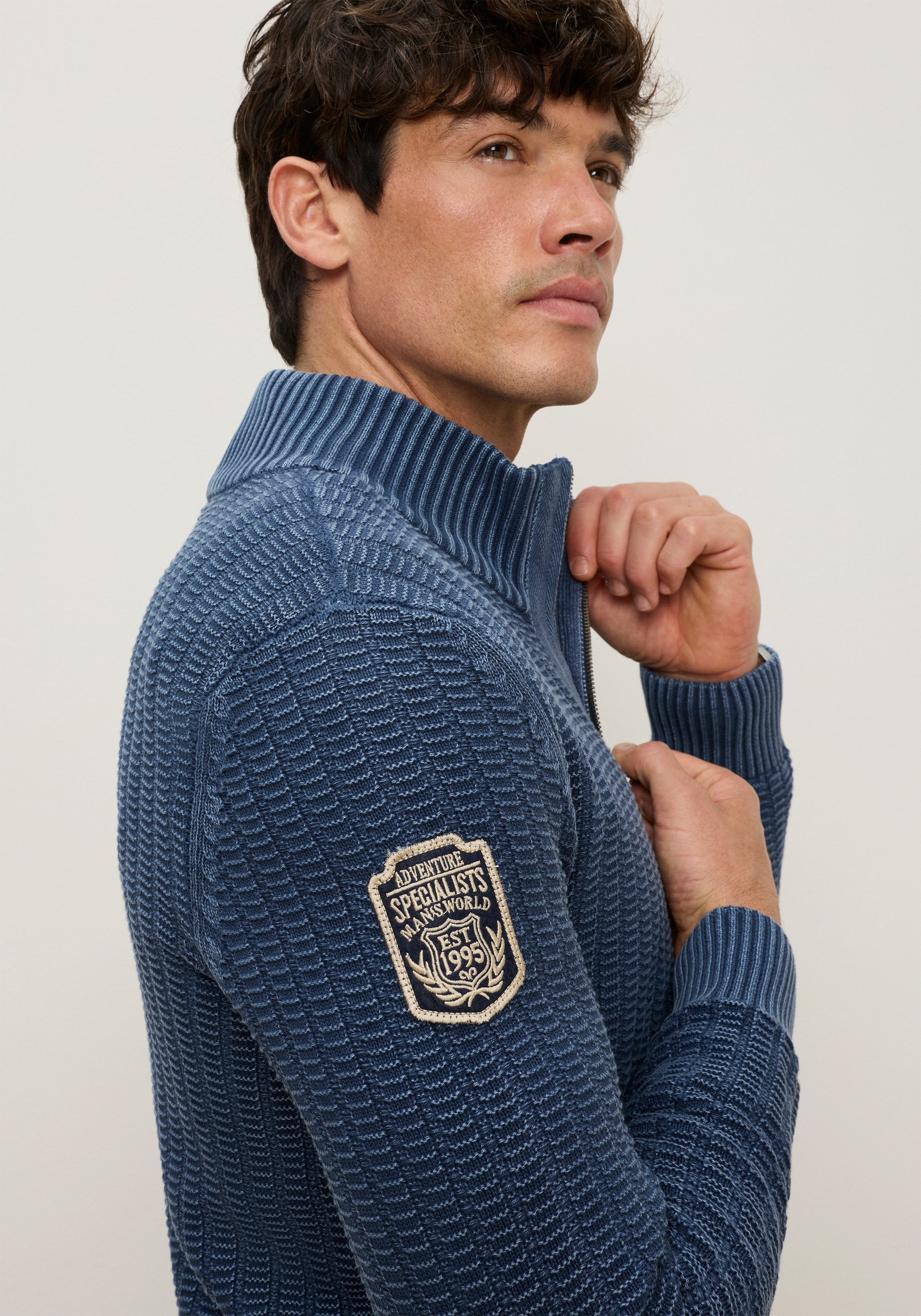 Man's World Strickjacke Neue Kollektion! Highlight washed Strickstruktur Regular Fit, Strukturmuster, mit Stehkragen, mit Reißverschluss. € 45,99, (€ 45,99 pro 1 Stk).