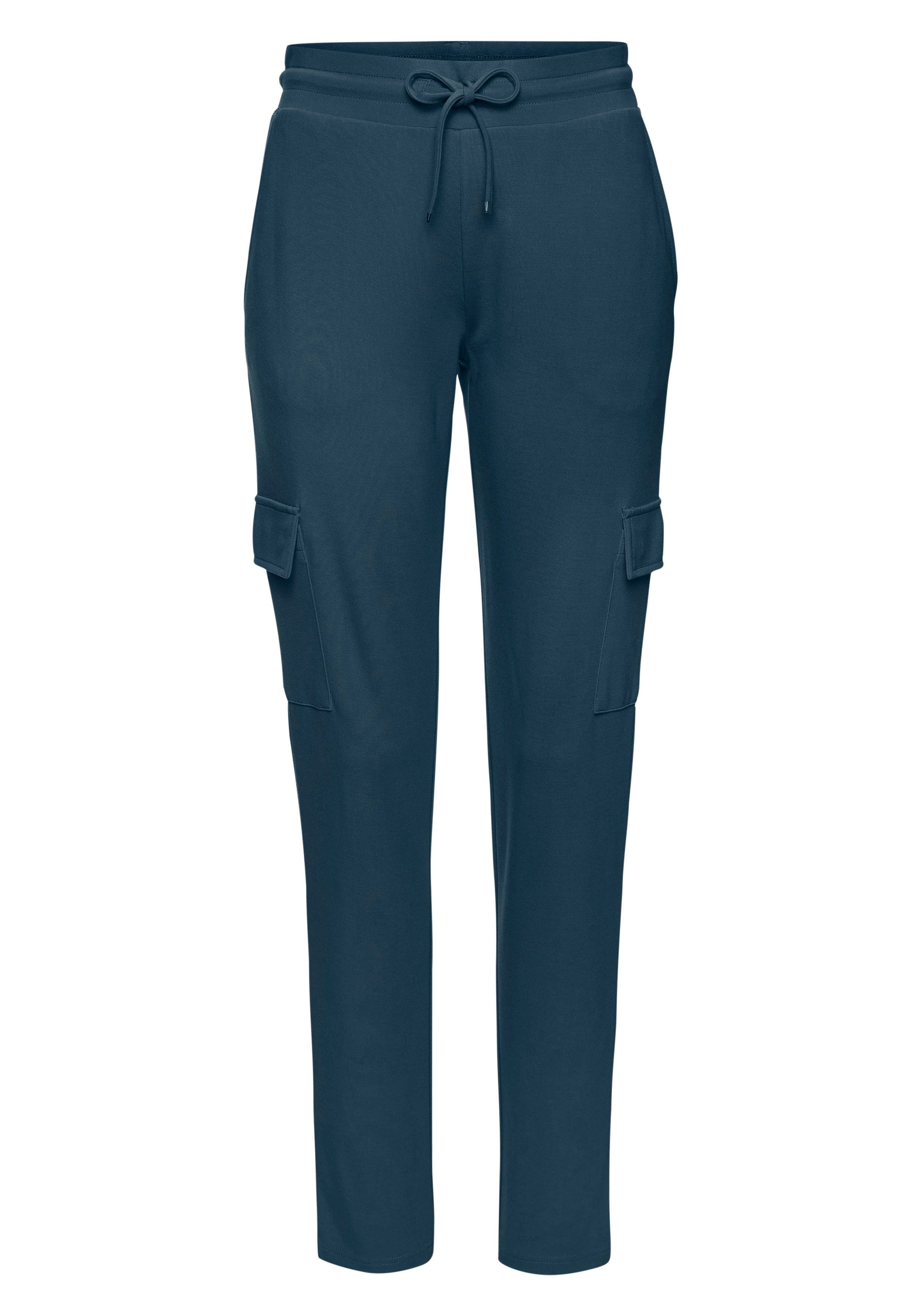 LASCANA Cargohose in weich fließendem Material, Loungewear. € 42,99