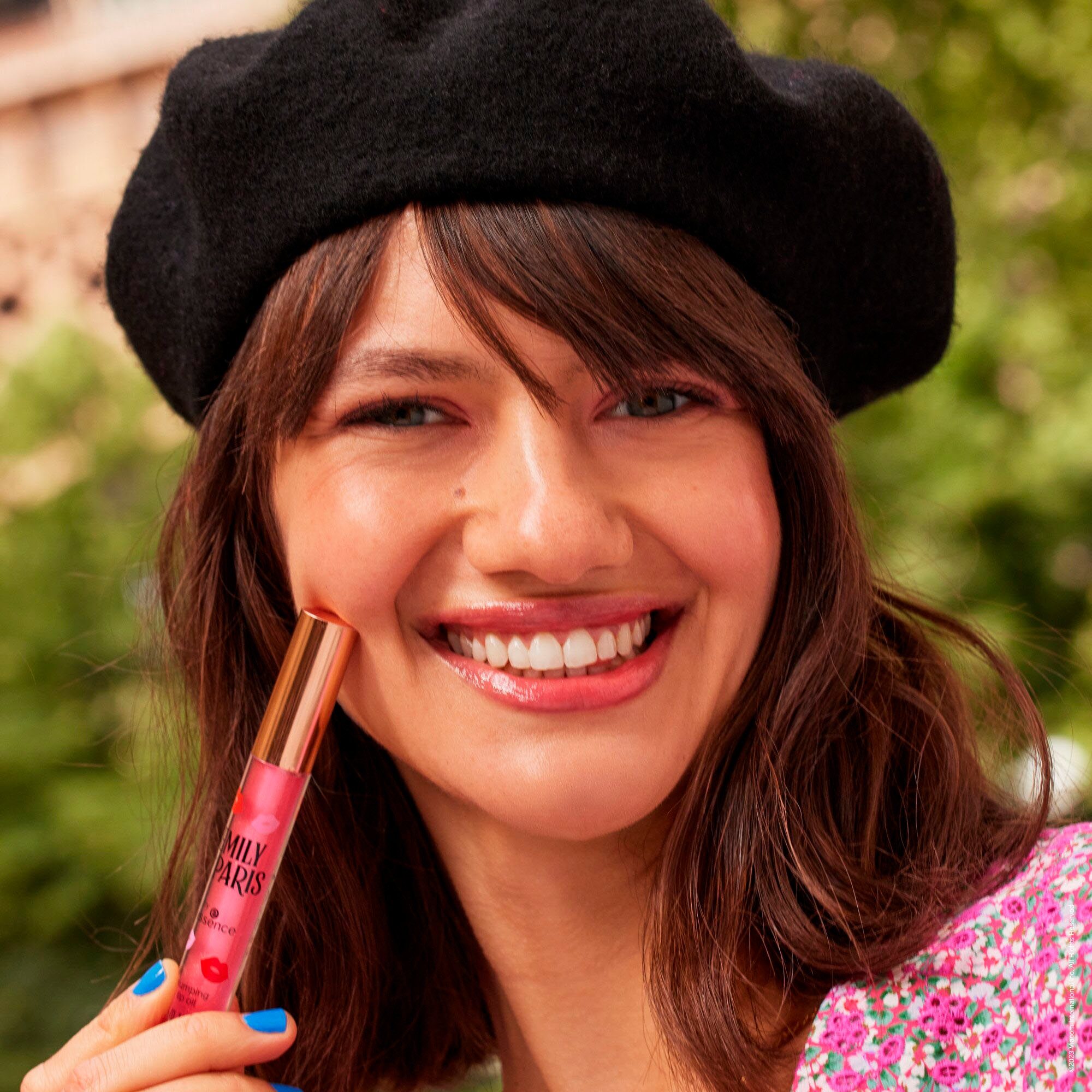 Essence Lipgloss IN PARIS essence by plumping EMILY lip oil