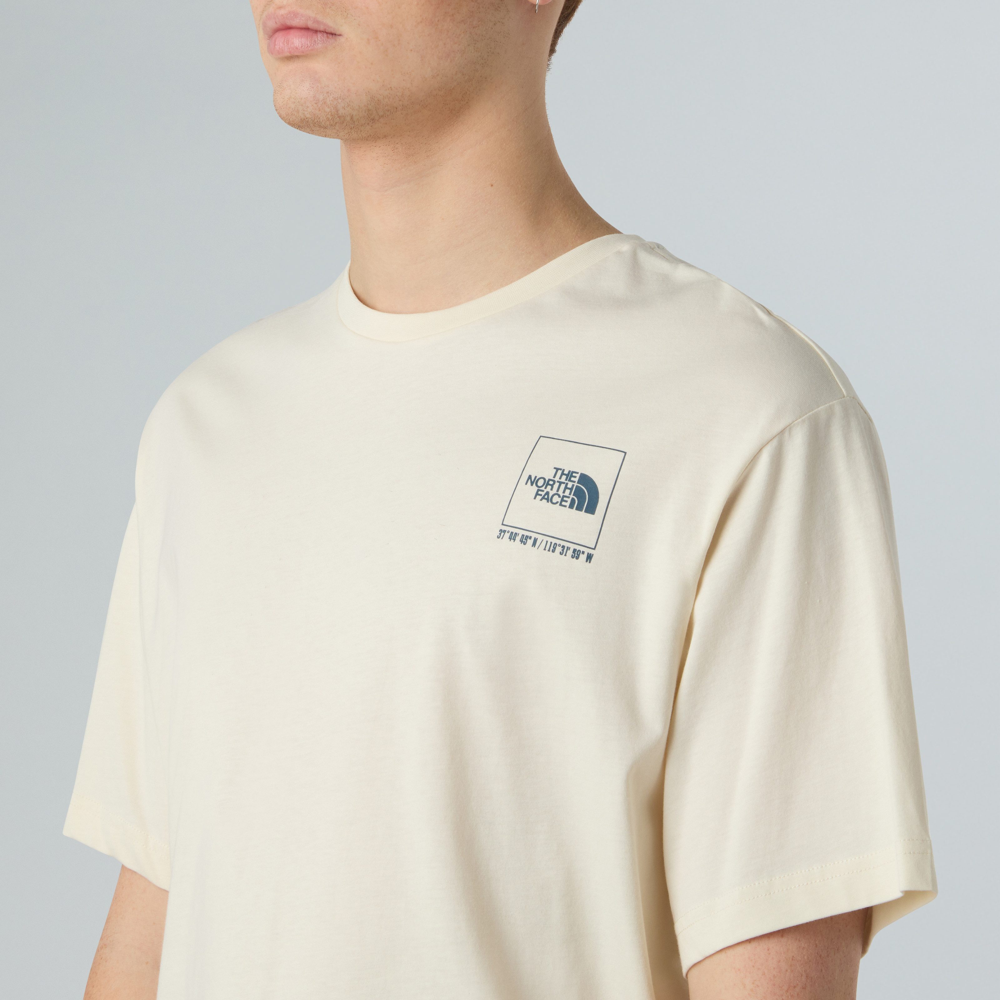 The North Face T-Shirt M COORDINATES TEE S/S mit auffälliger Rücken-Grafik, Kurzarm-Design, aus Baumwolle – Bild 4 von 5
