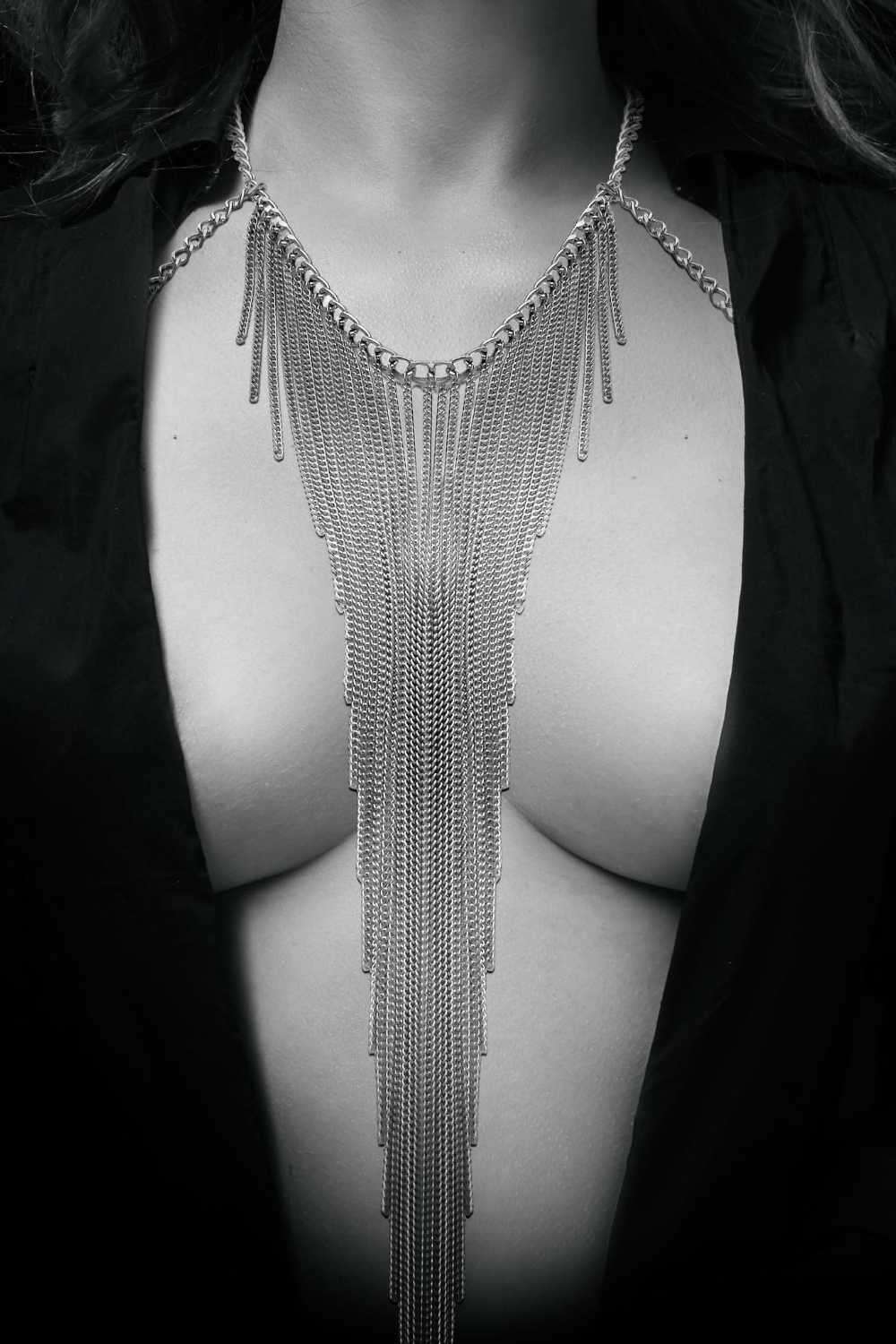 Escora Lange Kette anmutige Lange Halskette V-Form sexy C06