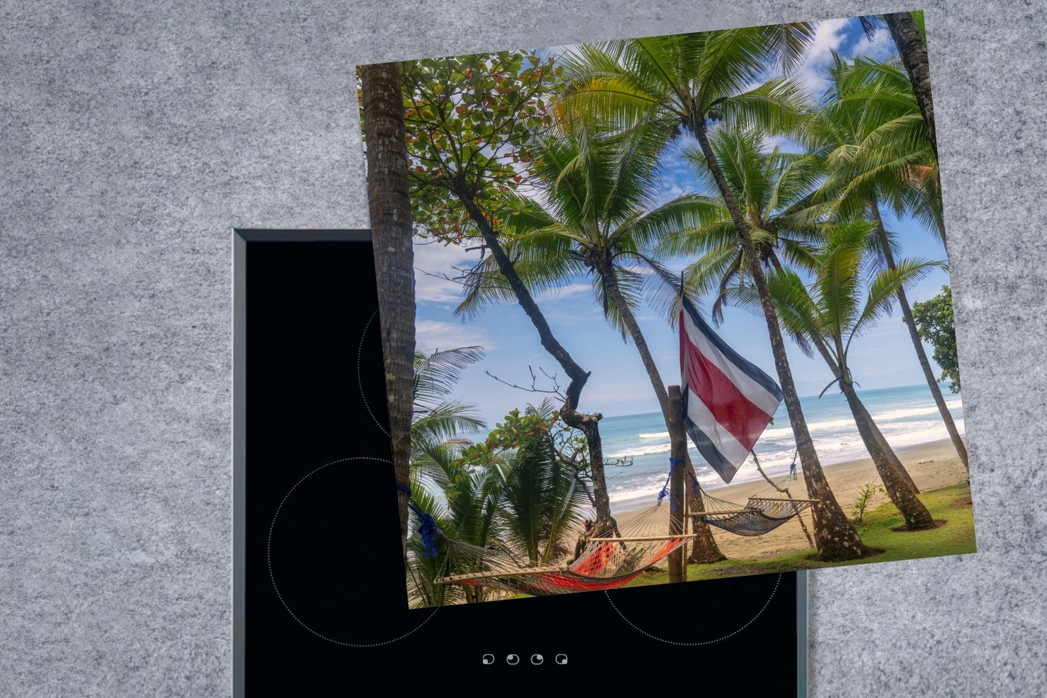 MuchoWow Herdblende-/Abdeckplatte Flagge von zwischen Bäumen tlg), cm, den für 78x78 Vinyl, Ceranfeldabdeckung, Costa Arbeitsplatte Rica Corcovado-Nationalparks, (1 küche des