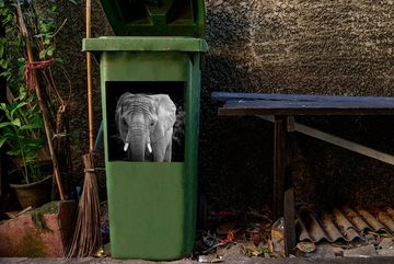 MuchoWow Wandsticker Elefant - Afrika - Schwarz - Weiß (1 St), Mülleimer-aufkleber, Mülltonne, Sticker, Container, Abfalbehälter