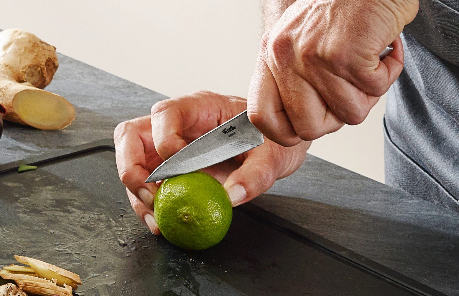Fissler Schälmesser Essential, handlich, Halbkropf, gerade Schneide, gewölbter Klingenrücken